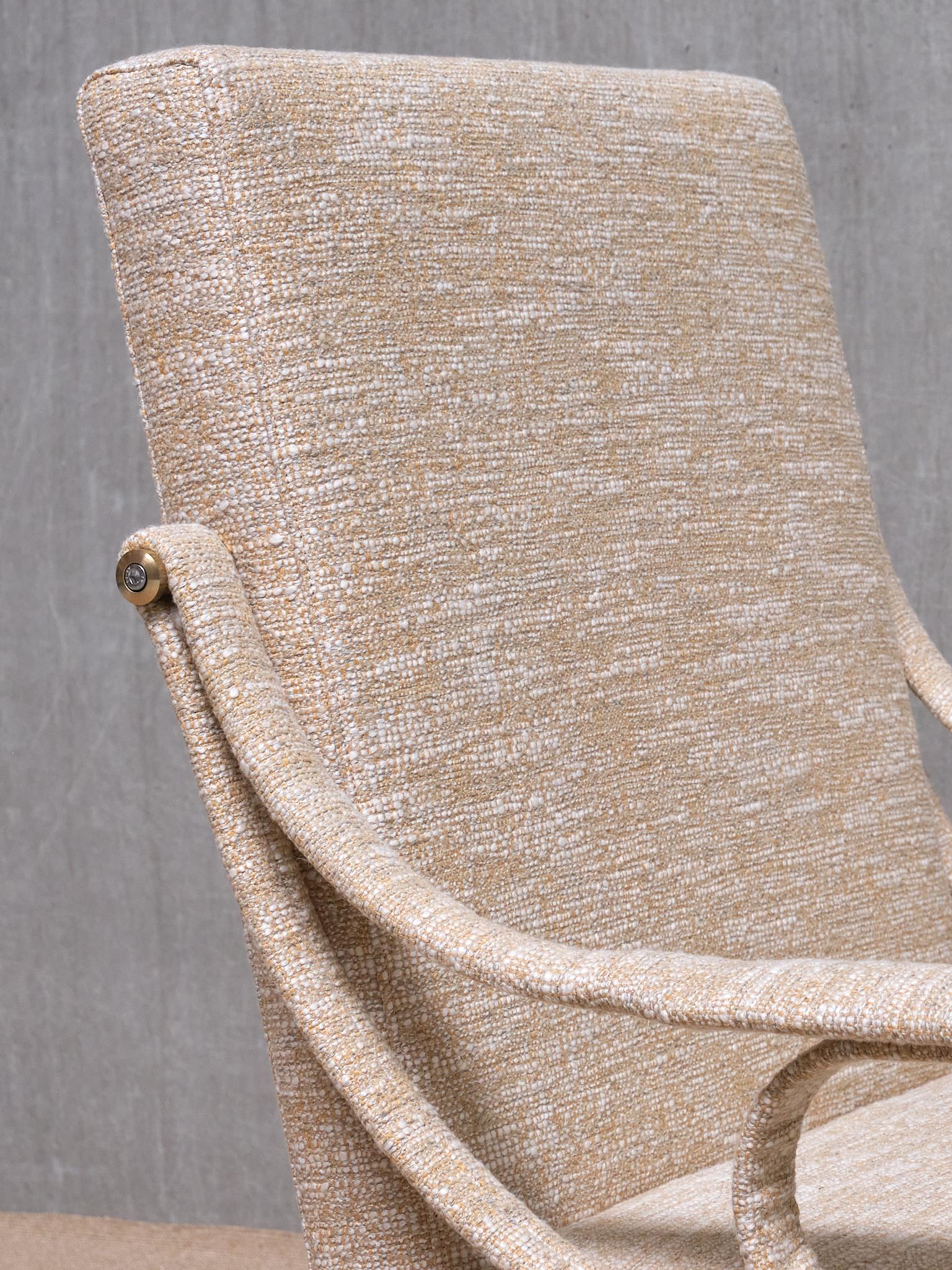 Coppia di poltrone Ignazia Gardella 'Digamma' in tweed beige Métaphores, 2025 in vendita 2