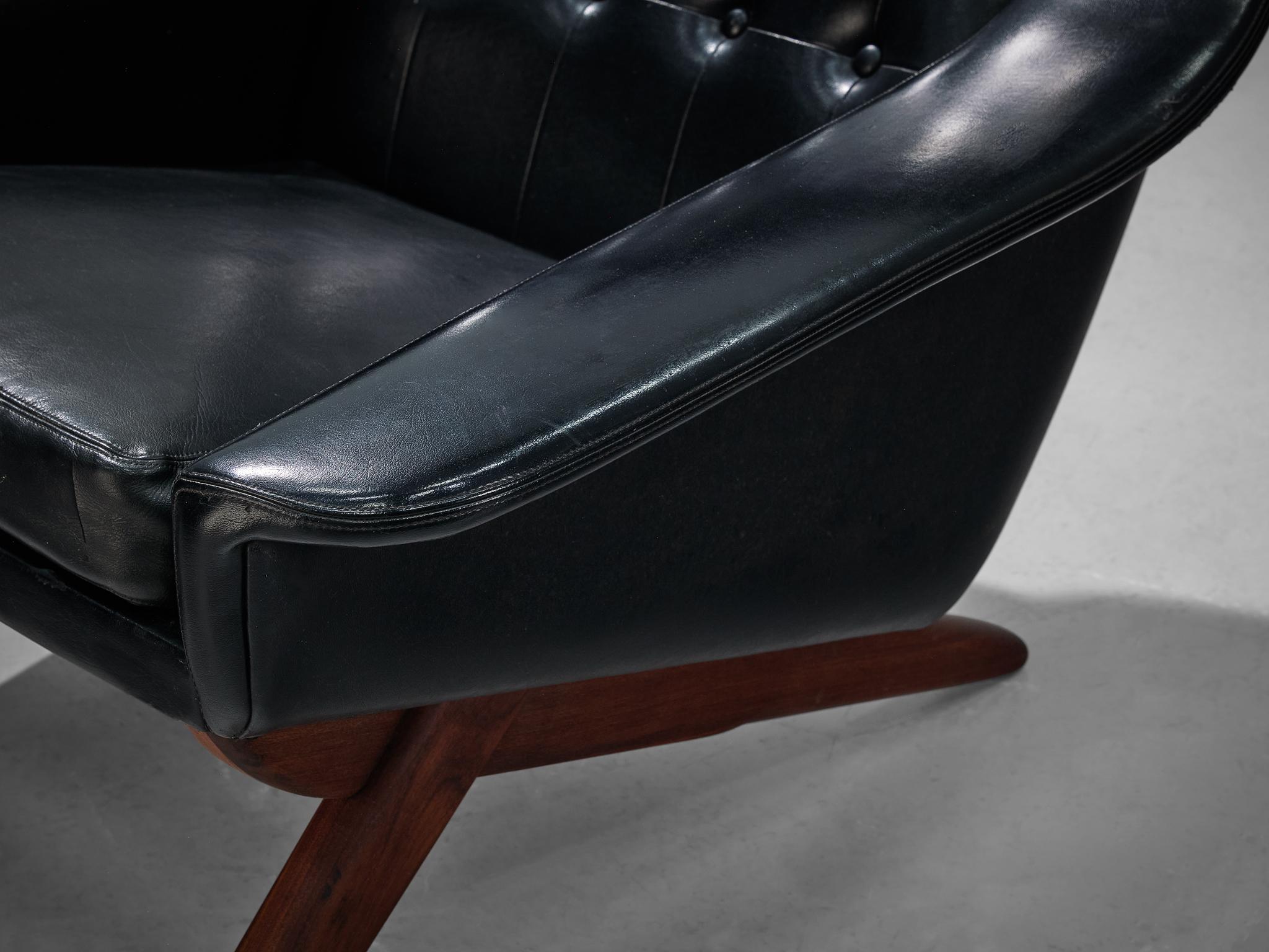 Pair of Illum Wikkelsø Easy Chairs in Black Leatherette and Teak 4