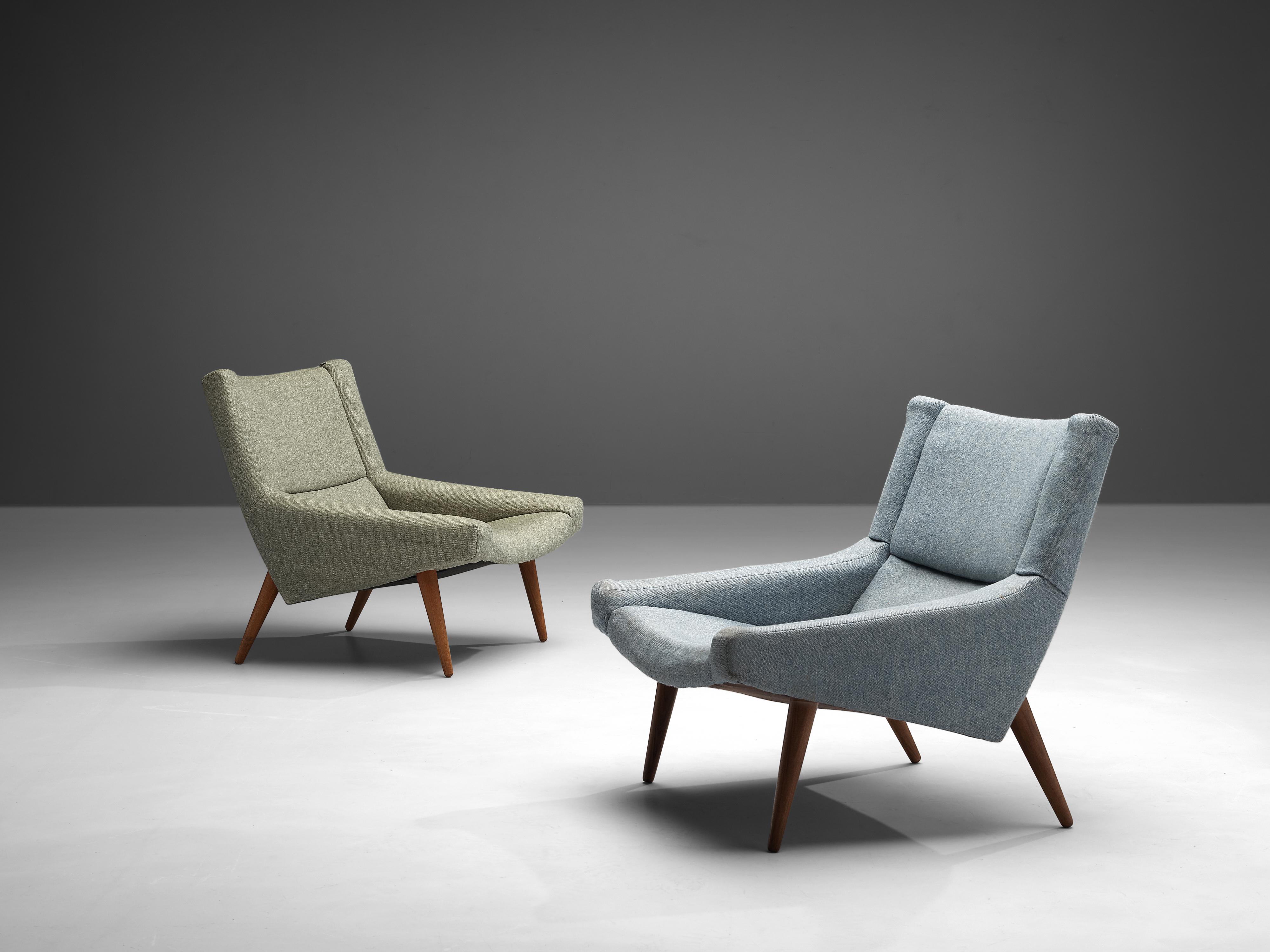 Illum Wikkelsø, pair of lounge chairs, fabric upholstery, wood, Denmark, 1950s

Lovely and comfortable pair of lounge chairs by Danish designer Illum Wikkelsø. The shape of the chair is characterized by the high backrest that floats over into the
