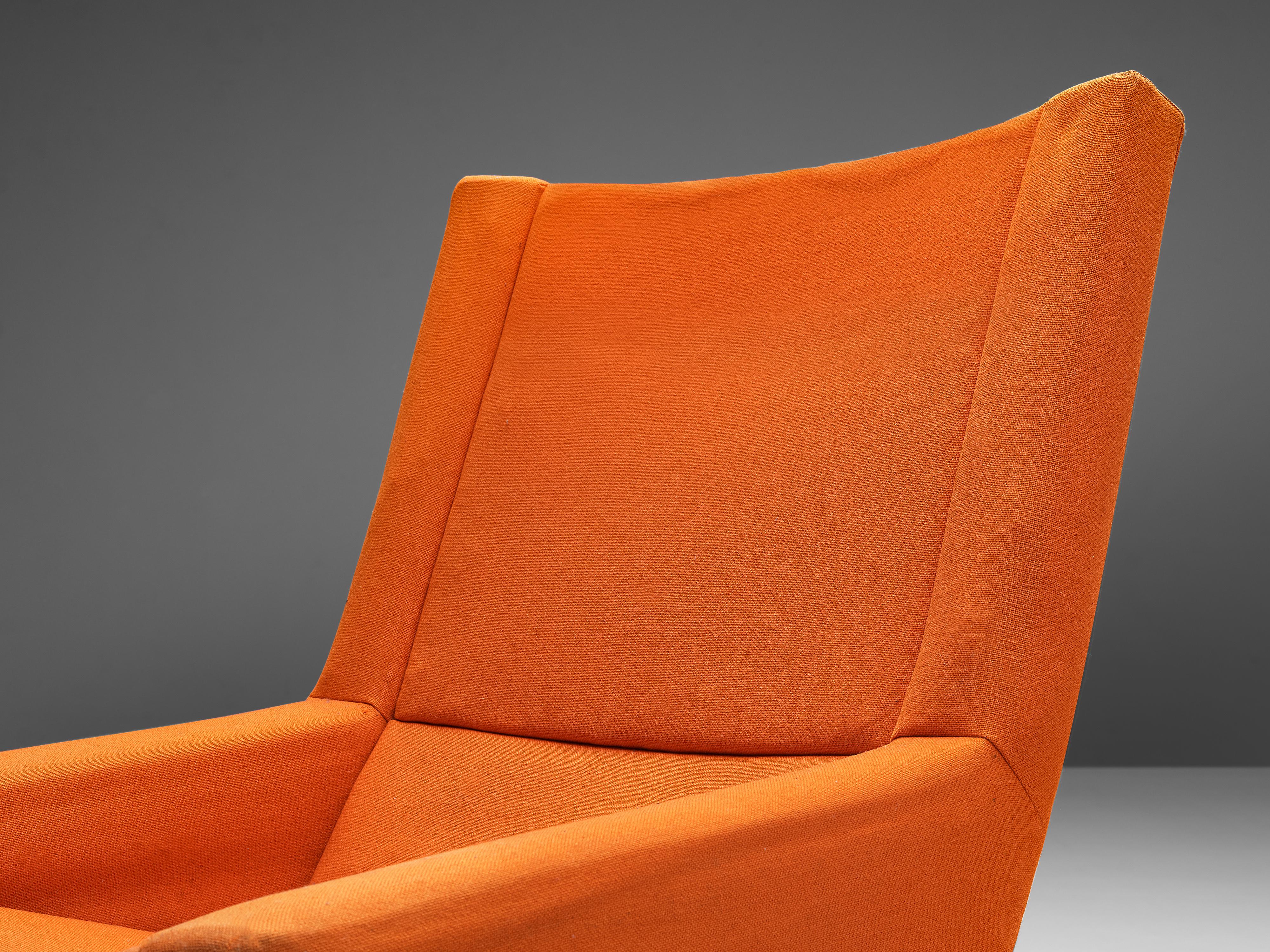 Illum Wikkelsø Paar Loungesessel aus Teakholz und grau-orangefarbener Polsterung  (Skandinavische Moderne) im Angebot
