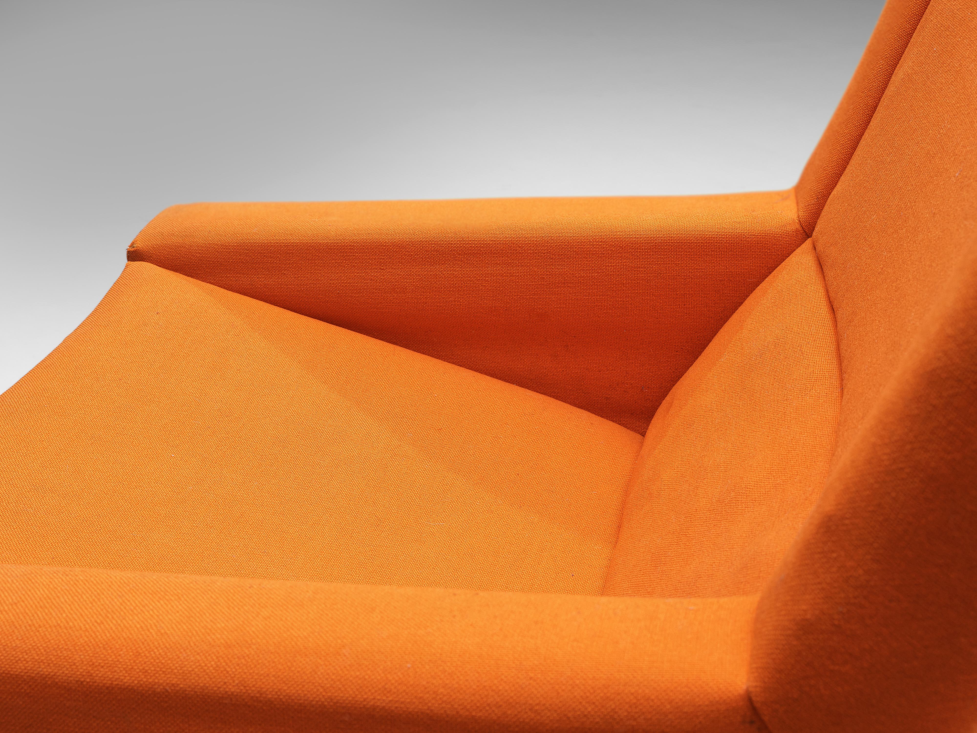 Illum Wikkelsø Paar Loungesessel aus Teakholz und grau-orangefarbener Polsterung  (Stoff) im Angebot