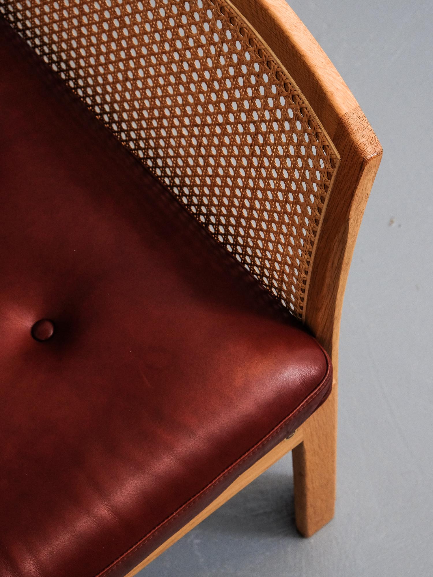 Mid-20th Century Pair of Illum Wikkelsø 'Plexus' Easy Chairs in Oak and Coqnac Leather, 1960s