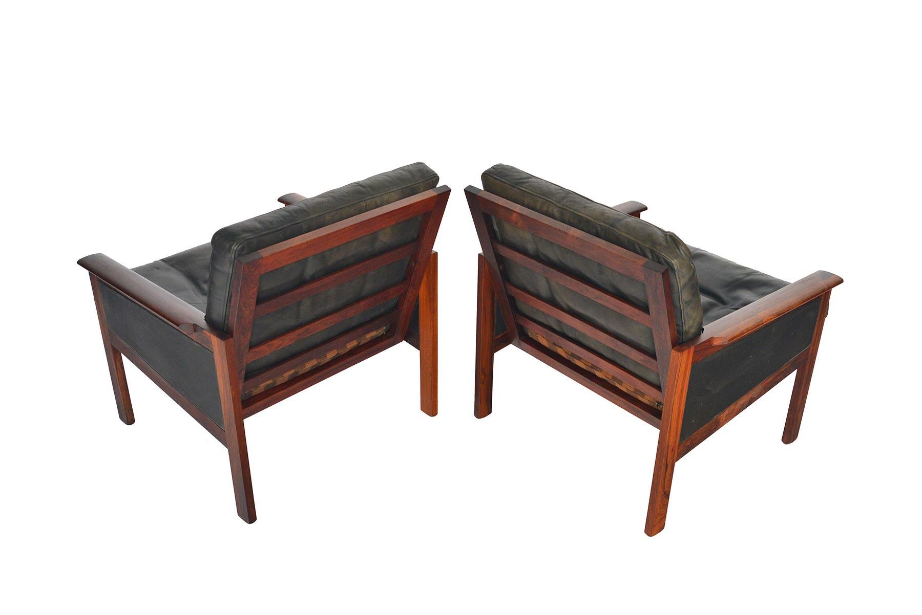 Scandinavian Modern Pair of Illum Wikkelsø Rosewood and Leather Capella Lounge Chairs 