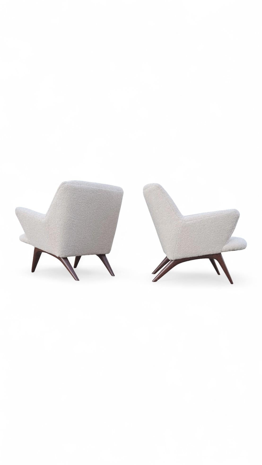 Ein Paar Illum Wikkelso Lounge Chairs für A. Mikael Laursen & Son (20. Jahrhundert) im Angebot