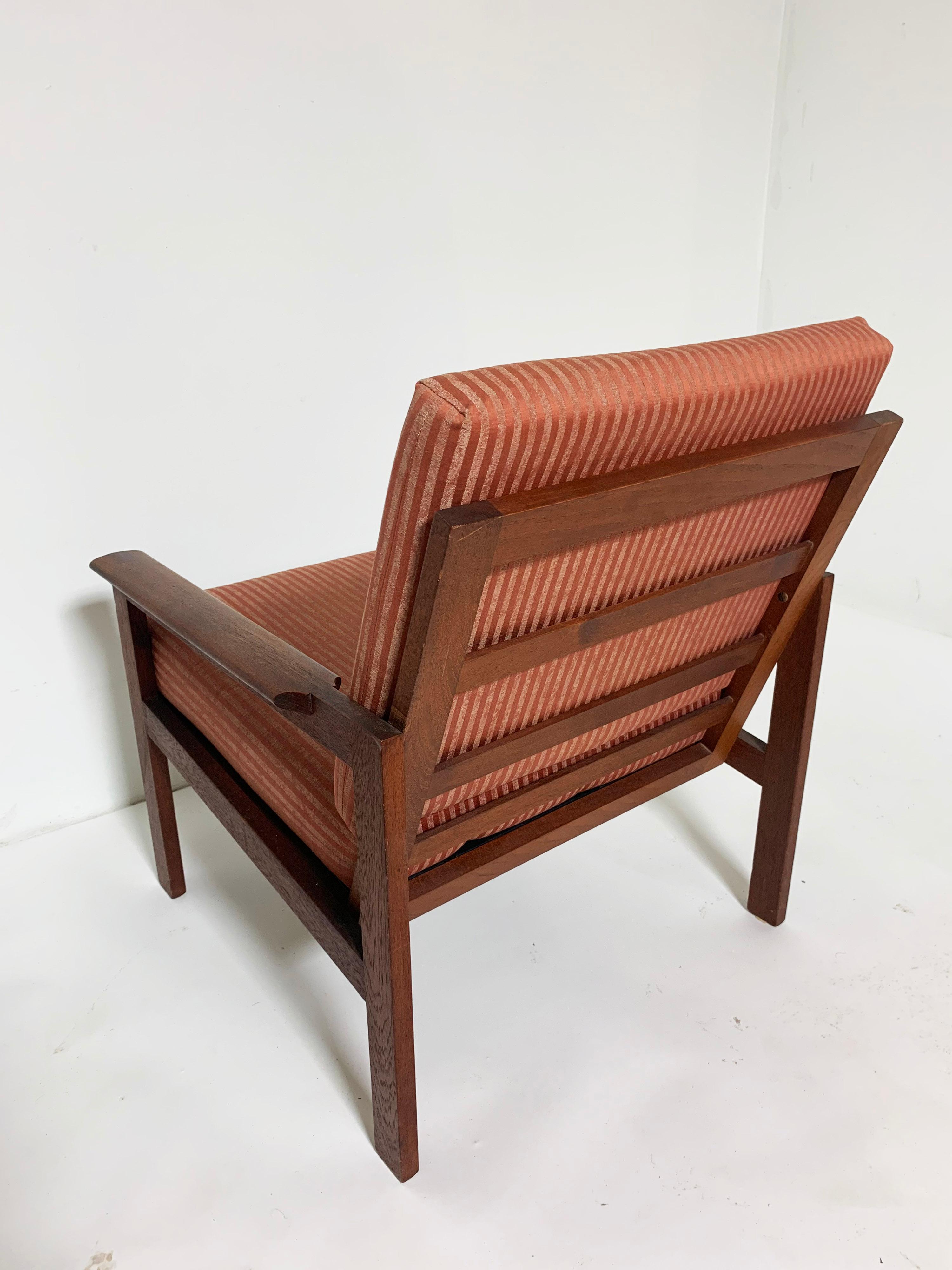Pair of Illum Wikkelso Teak Lounge Chairs for Niels Eilersen, Denmark, ca. 1960s 4