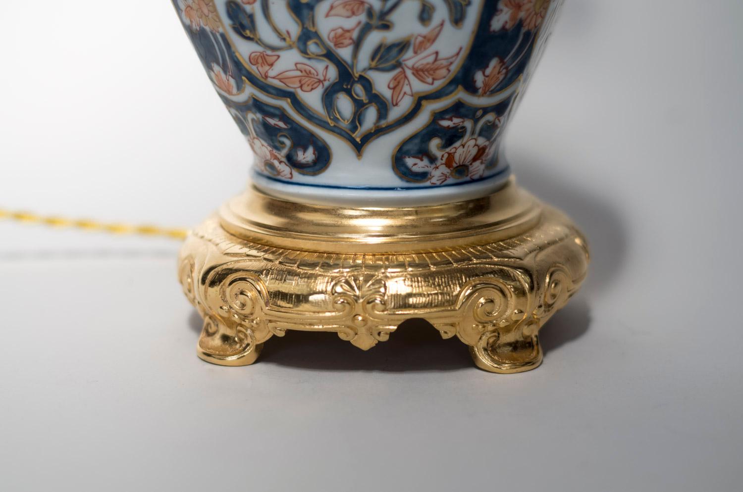 Pair of Imari Porcelain and Gilt Bronze Lamps, circa 1880 3
