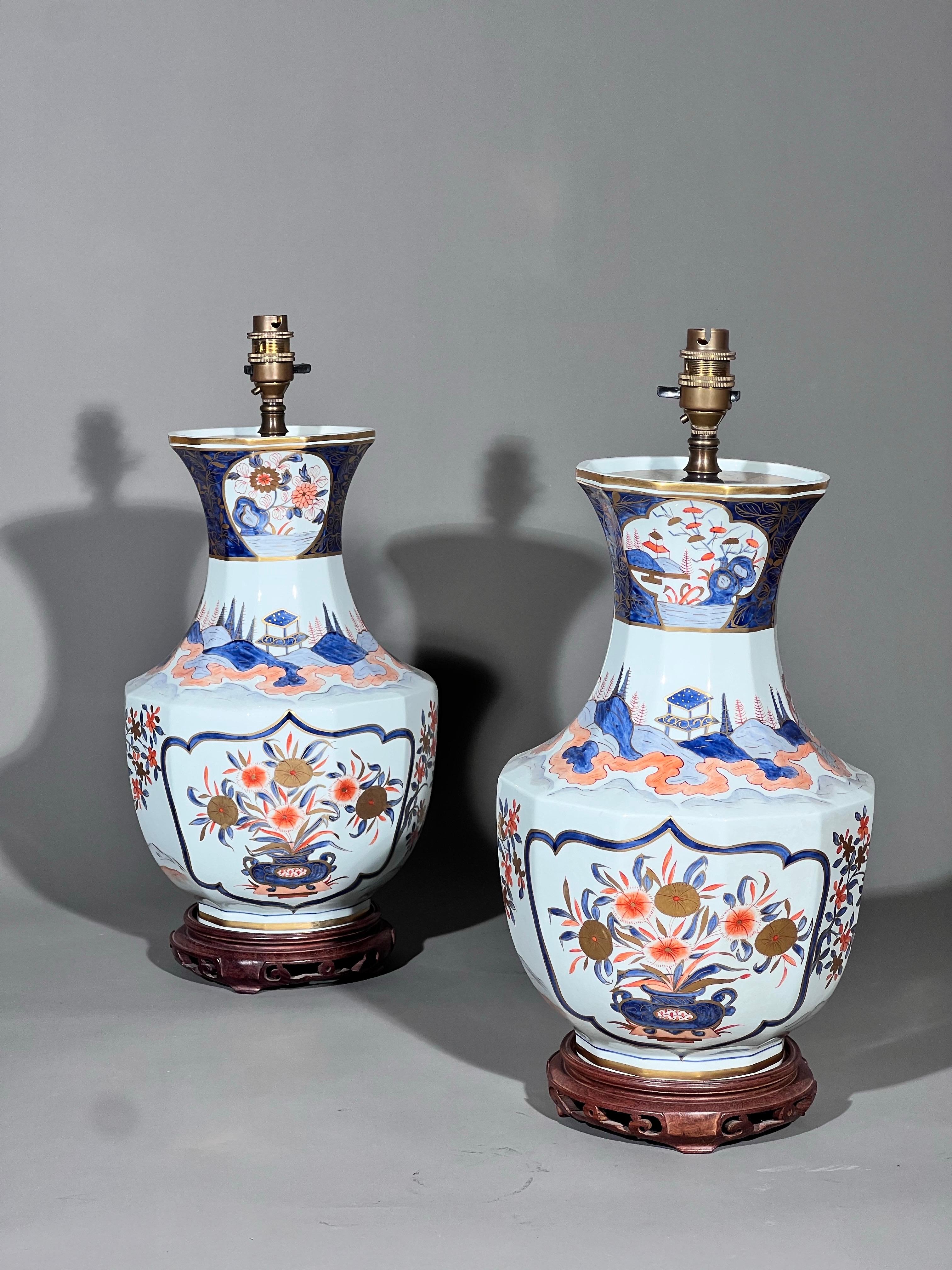 Paar Imari-Tischlampen (Art déco) im Angebot