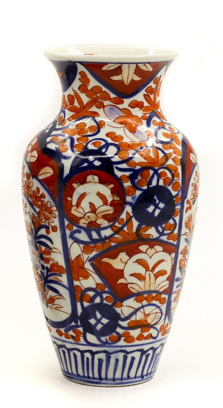 Japanese Pair of Imari Vases, Japan, Late 19th Century
