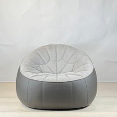 Pareja de impecables sillones otomanos de Noé Duchaufour-Lawrance para Ligne Roset