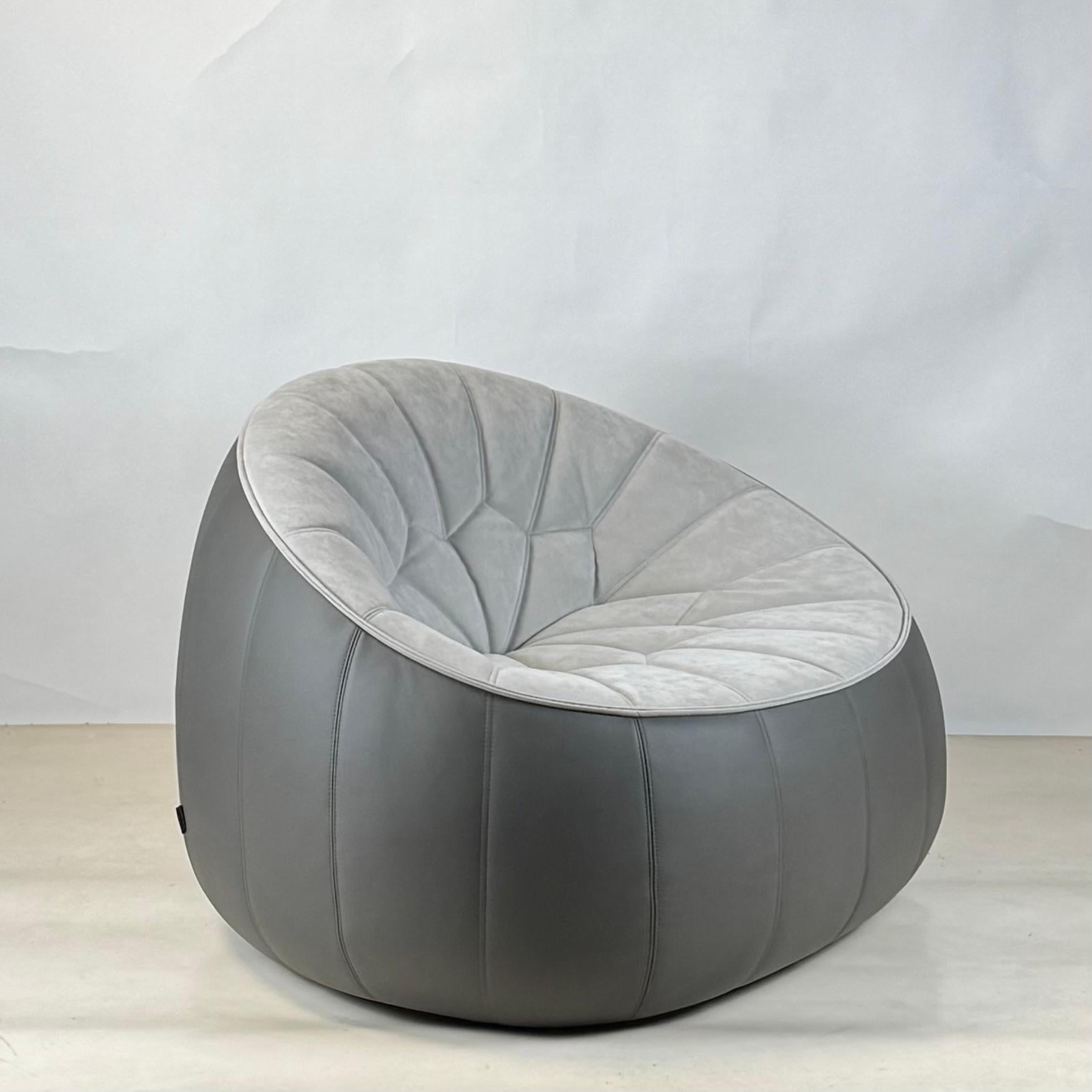 Pair of Impeccable Ottoman Armchairs by Noé Duchaufour-Lawrance