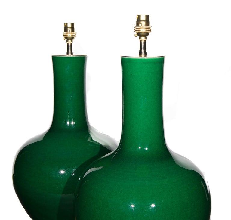 Pair of Imperial Green Porcelain Straight Neck Table Lamps For Sale at 1stDibs