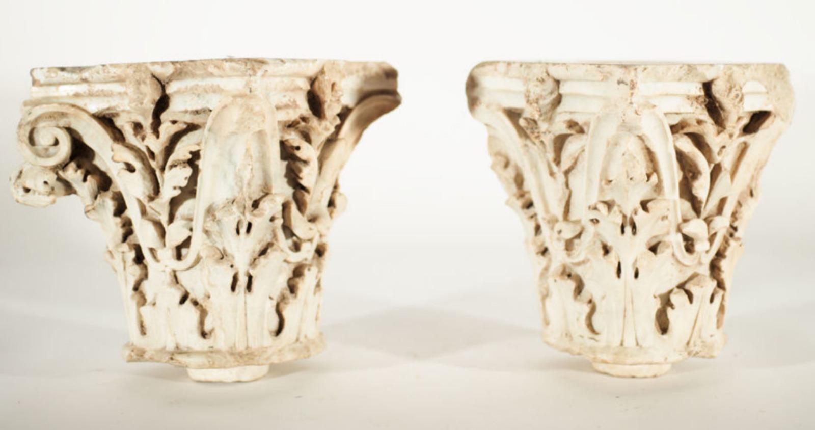 Gothic Pair of Important Capitals in White Marble in the Corinthian Style 15th Century