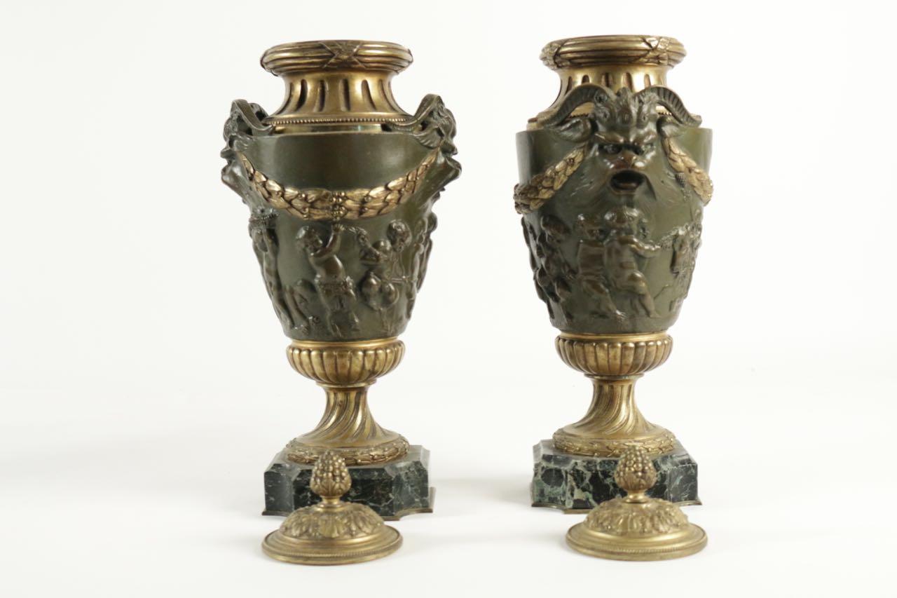Pair of Important Cassolettes Napoleon III, Gilt Bronze and Patinated 3