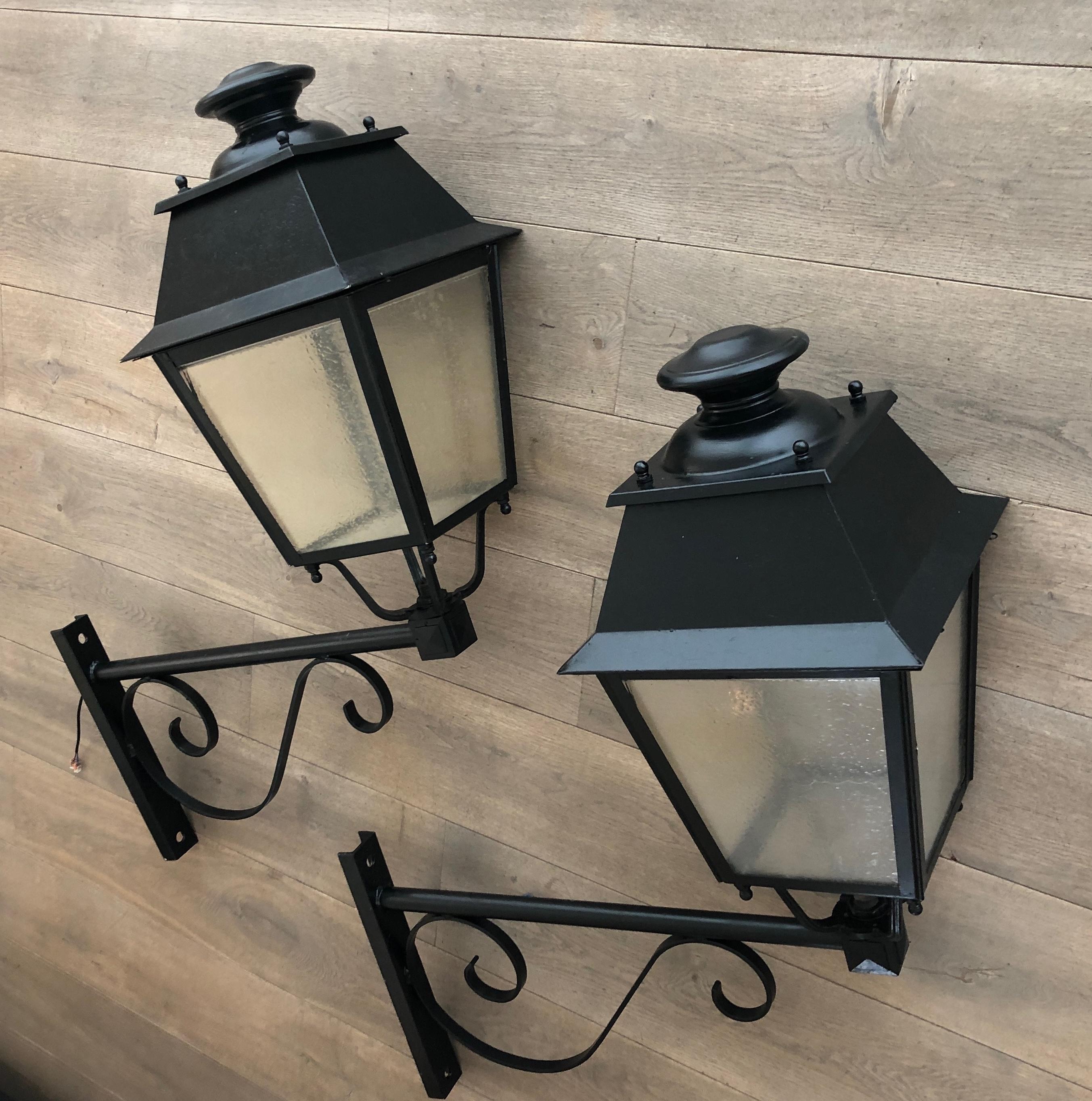 Pair of Important Iron Outside Lanterns on Brackets For Sale 5