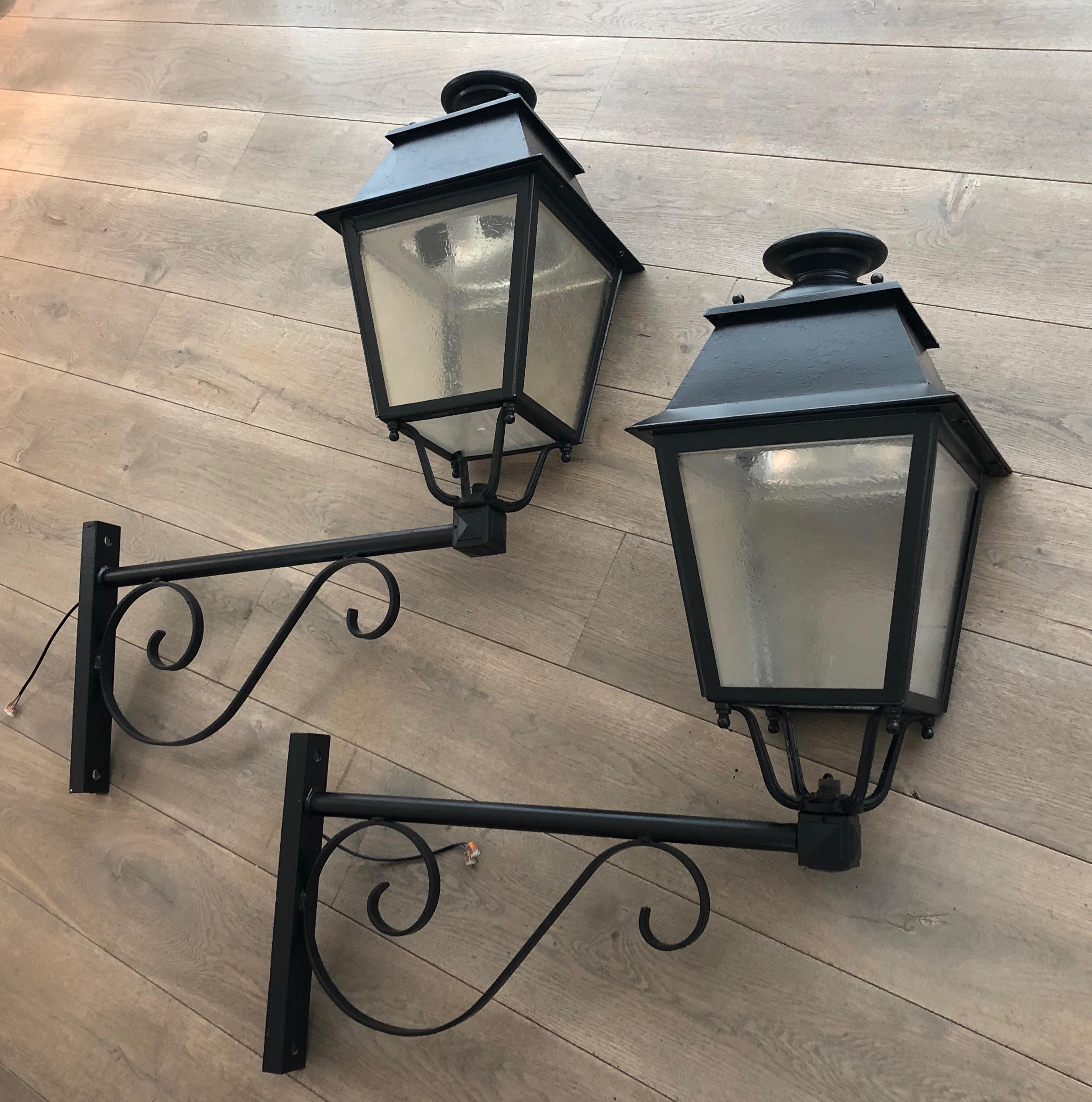 Pair of Important Iron Outside Lanterns on Brackets For Sale 12
