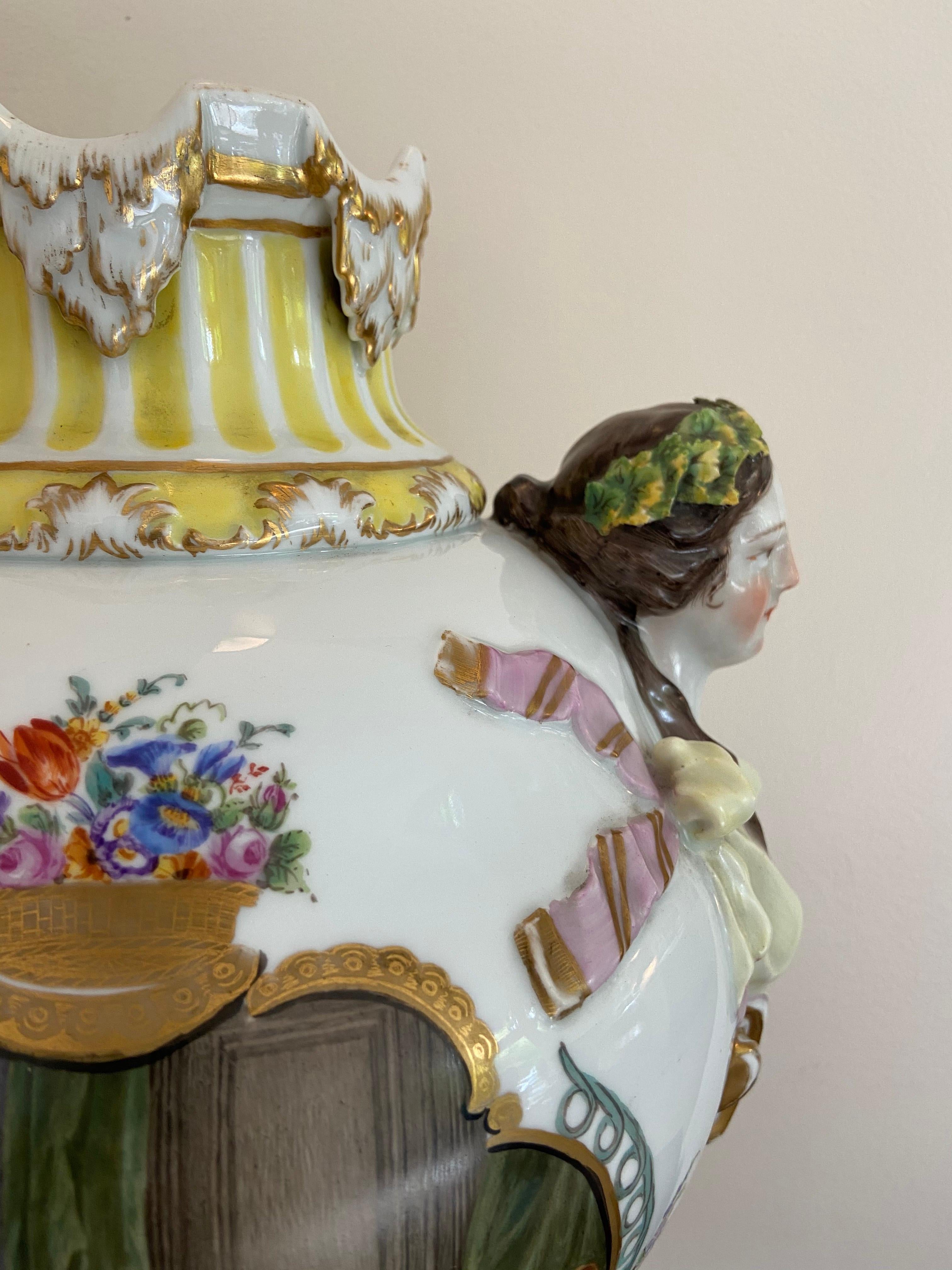 Paar bedeutende Porzellanvasen mit weiblichen Kpfen von Augustus Rex fr Meissen im Angebot 4