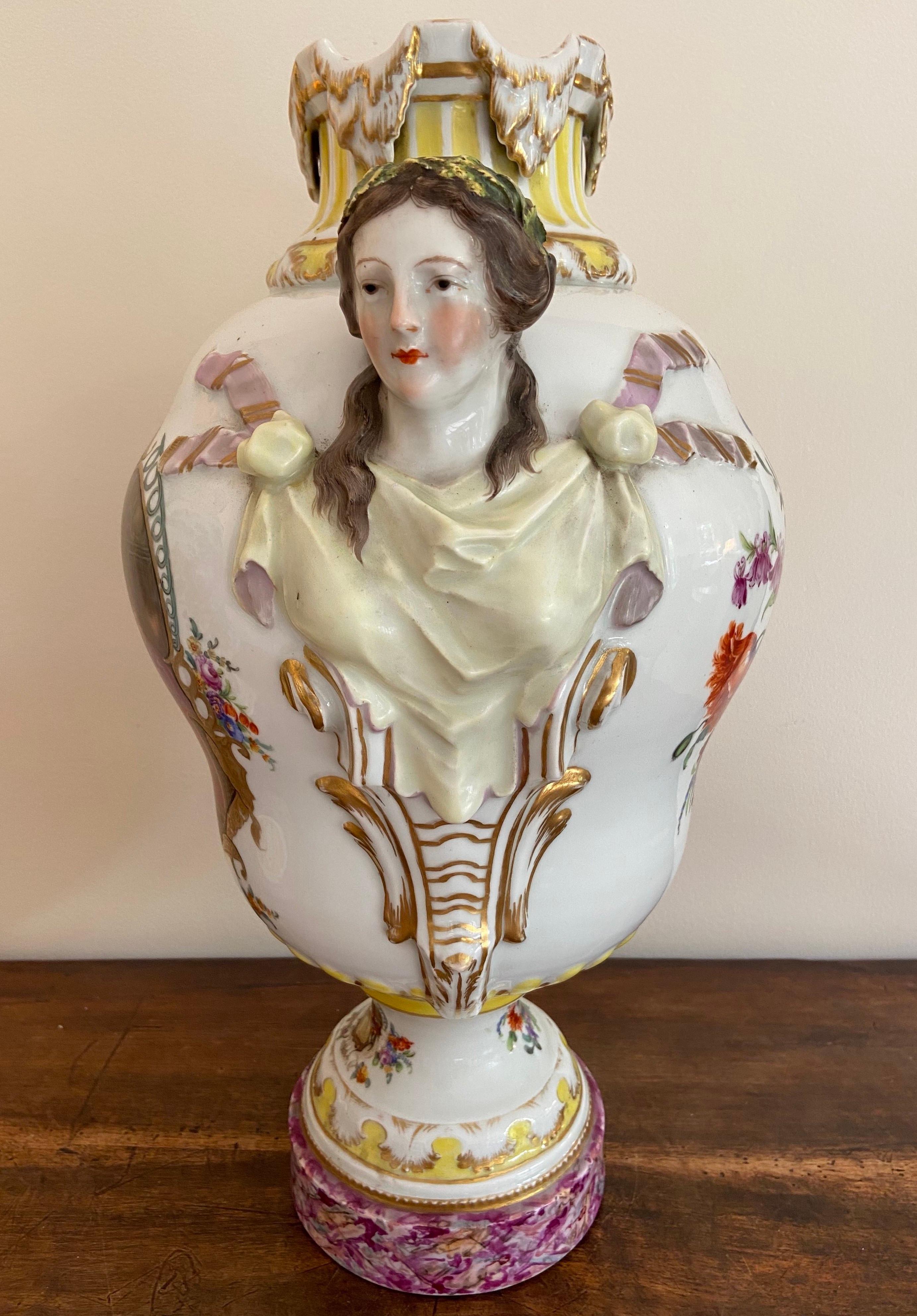 Pair of Important Porcelain Vases with Female Heads by Augustus Rex for Meissen For Sale 5