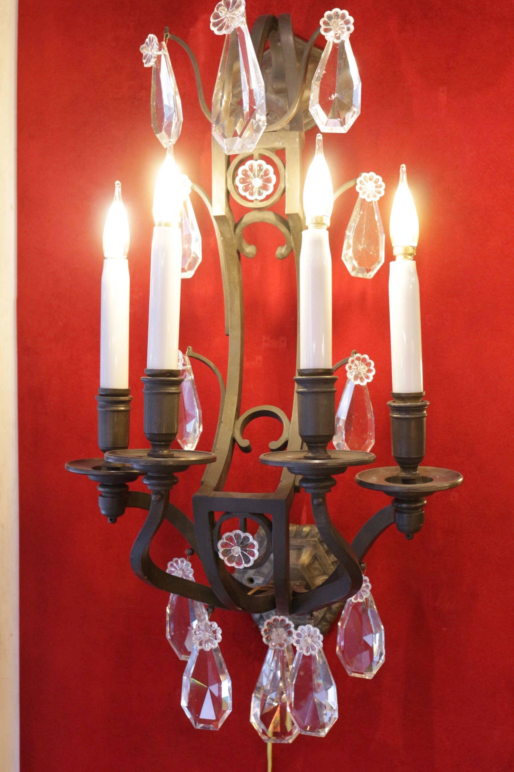 Coppia di importanti appliques in bronzo con cristalli del XIX secolo.