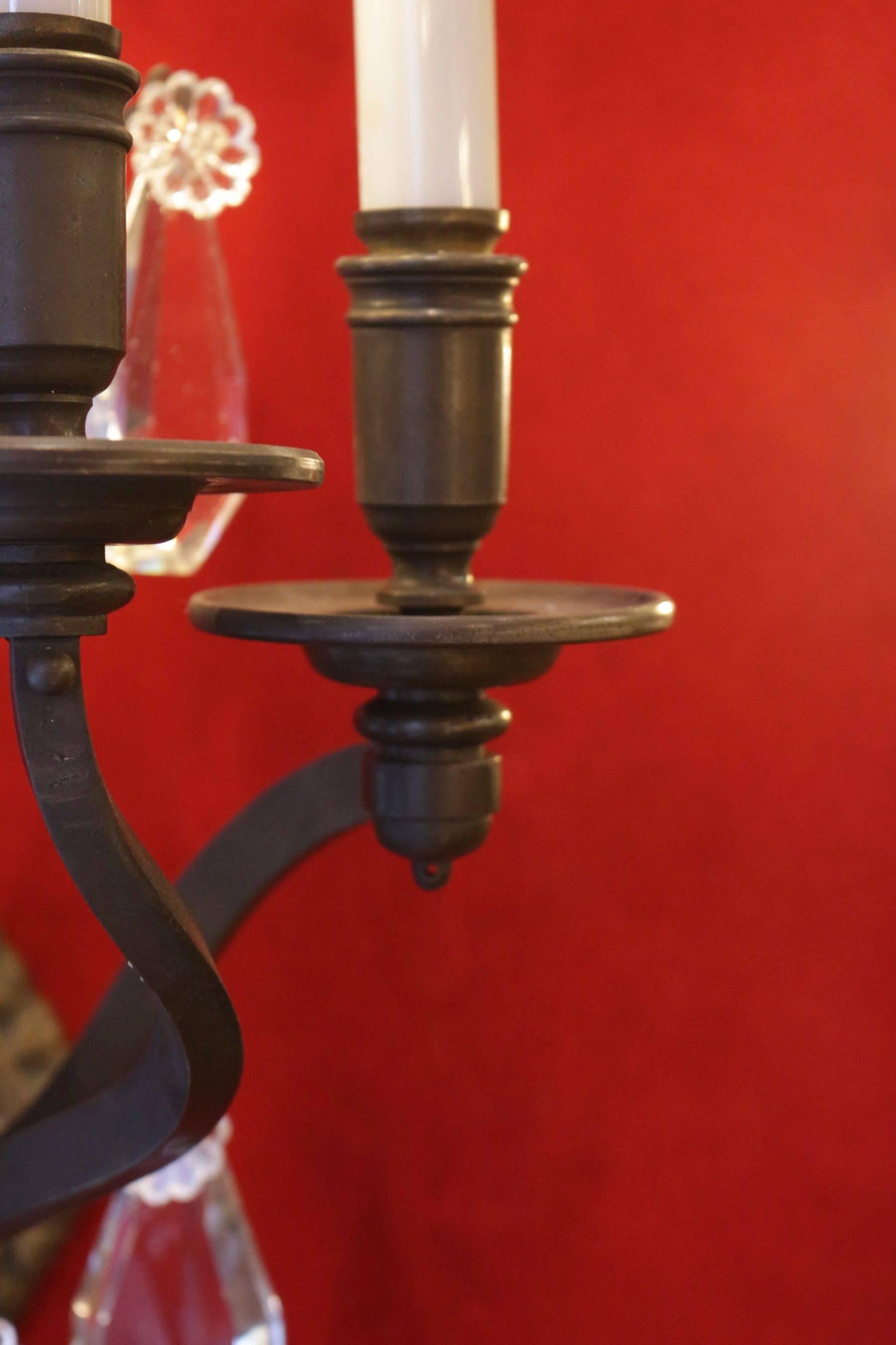 Fine XIX secolo Coppia di importanti lampade in bronzo con cristalli del XIX secolo in vendita