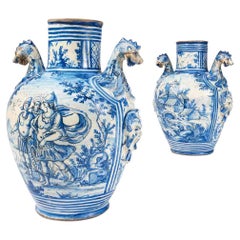 Paire de vases importants, manufacture de Savona, fin XVIIe/début XVIIIe siècle