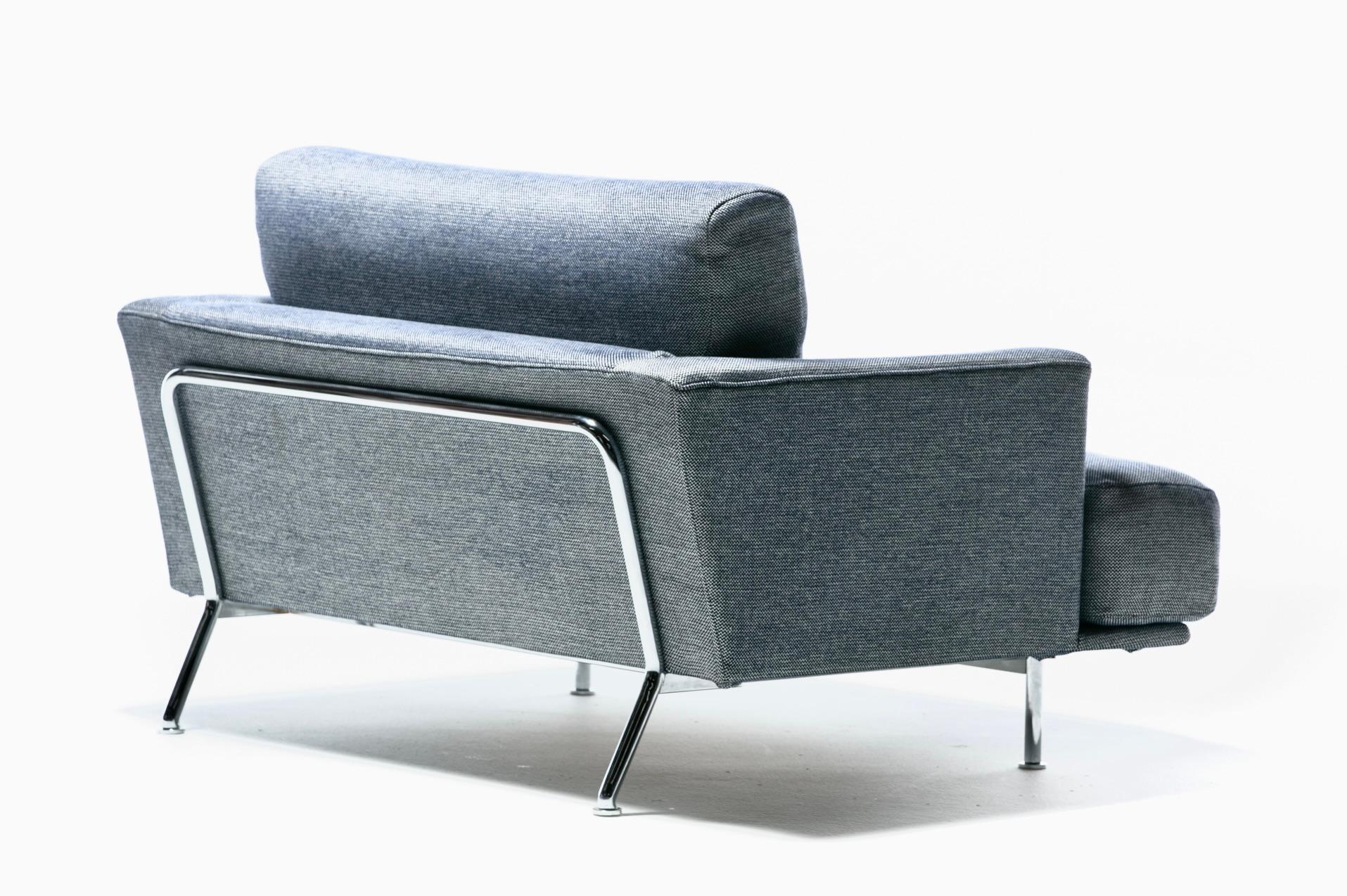 Pair of Imported Italian Modern Cassina 253 Nest Lounge Chairs by Piero Lissoni  For Sale 4