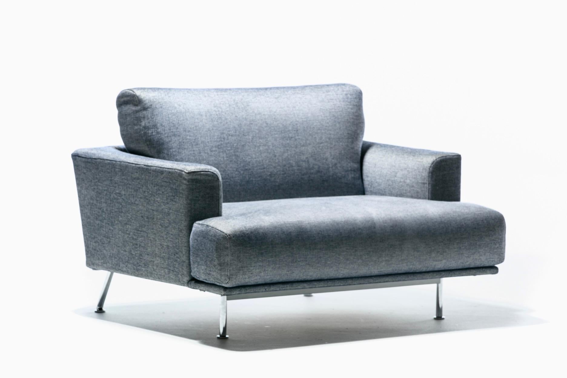 Pair of Imported Italian Modern Cassina 253 Nest Lounge Chairs by Piero Lissoni  For Sale 6