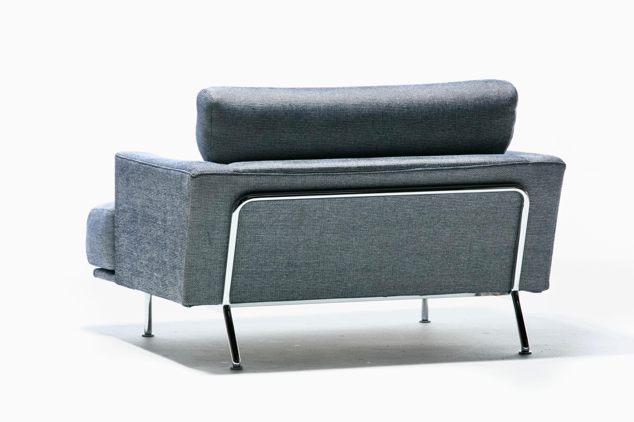 Pair of Imported Italian Modern Cassina 253 Nest Lounge Chairs by Piero Lissoni  1