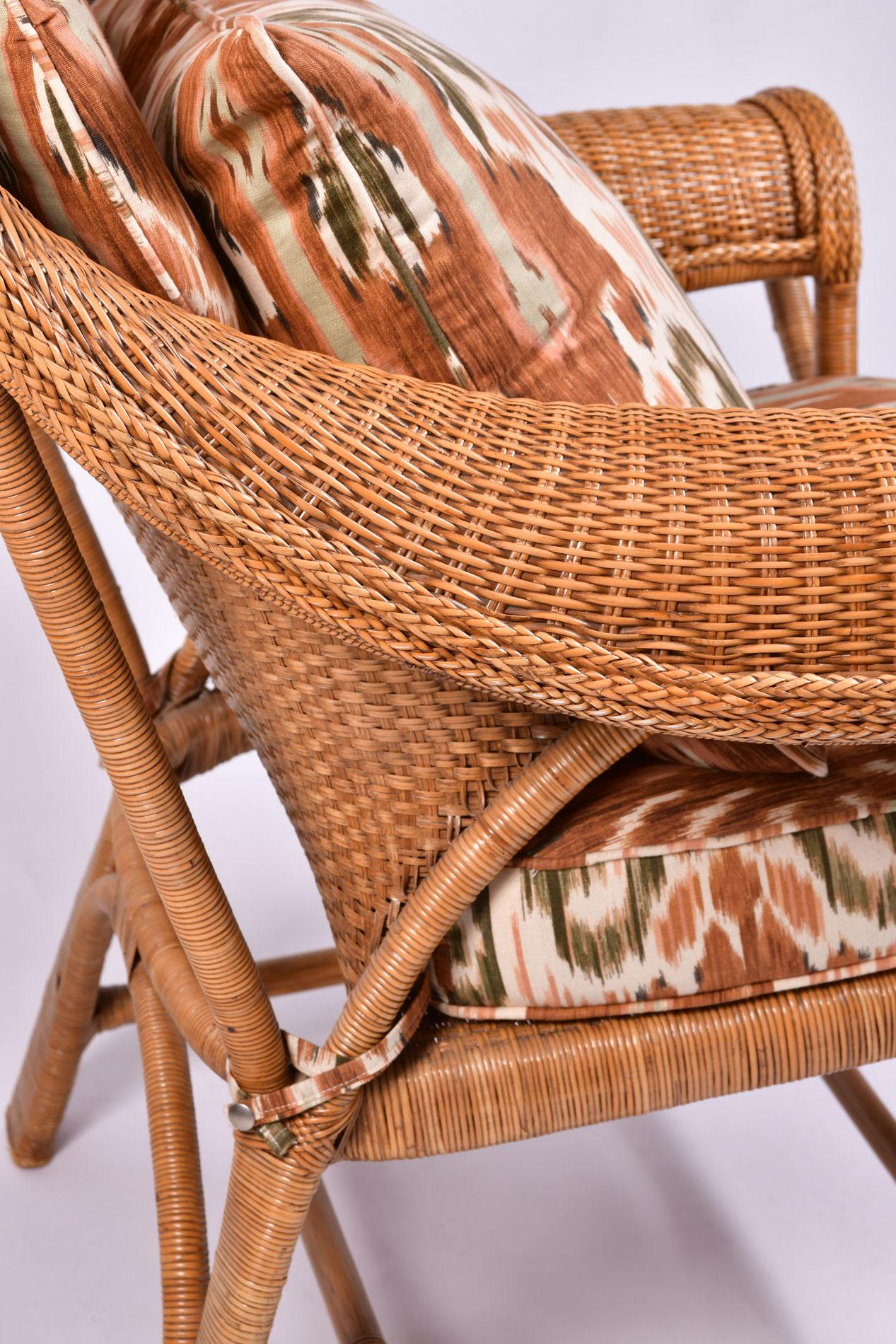 Pair of Imposing 1980s American Wicker Chairs 3