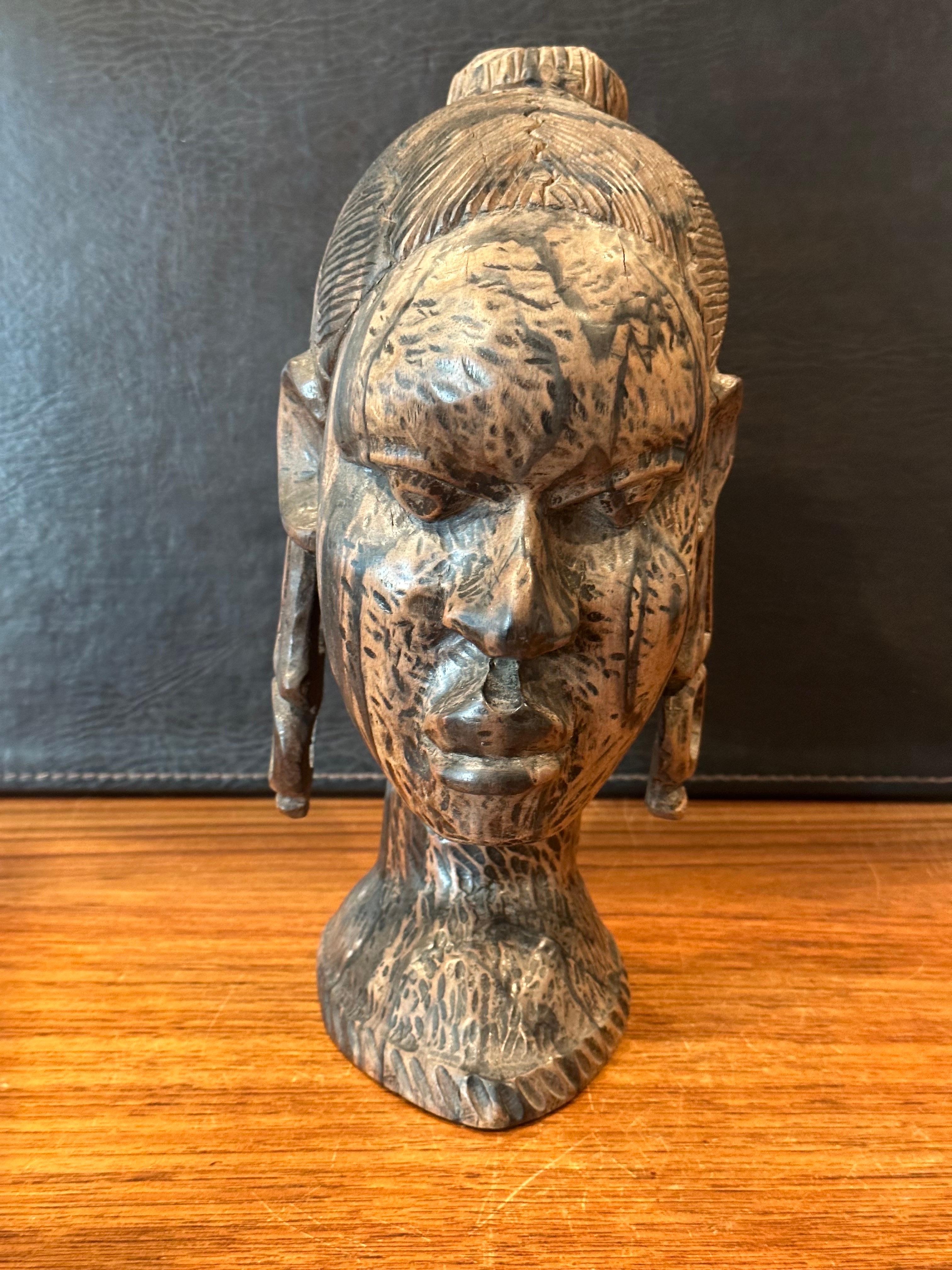Pair of Impressive Hand-Carved Hardwood African Busts For Sale 11