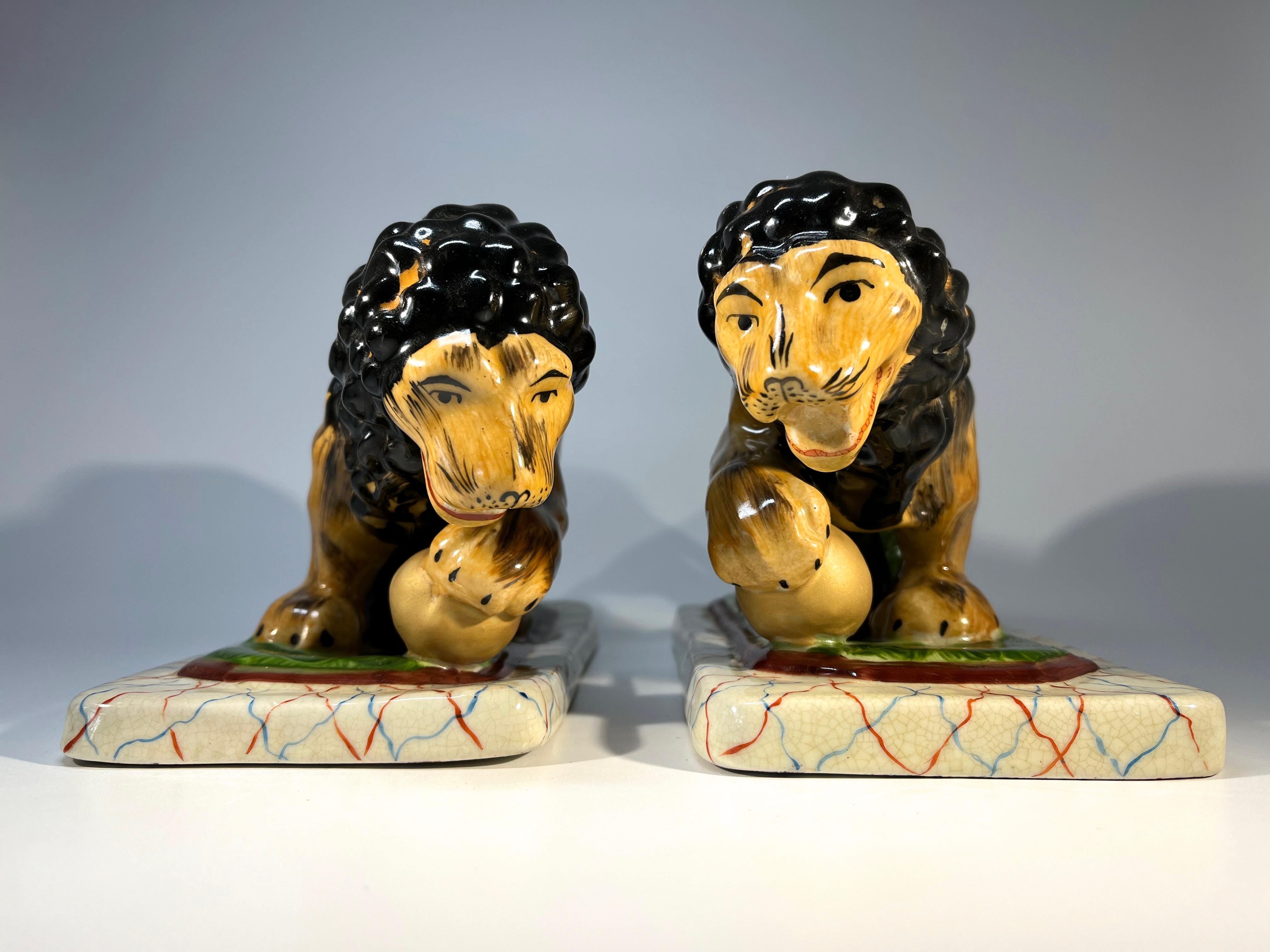 English Pair Of Impressive Medici Lions In Staffordshire Pottery Antique Style For Sale