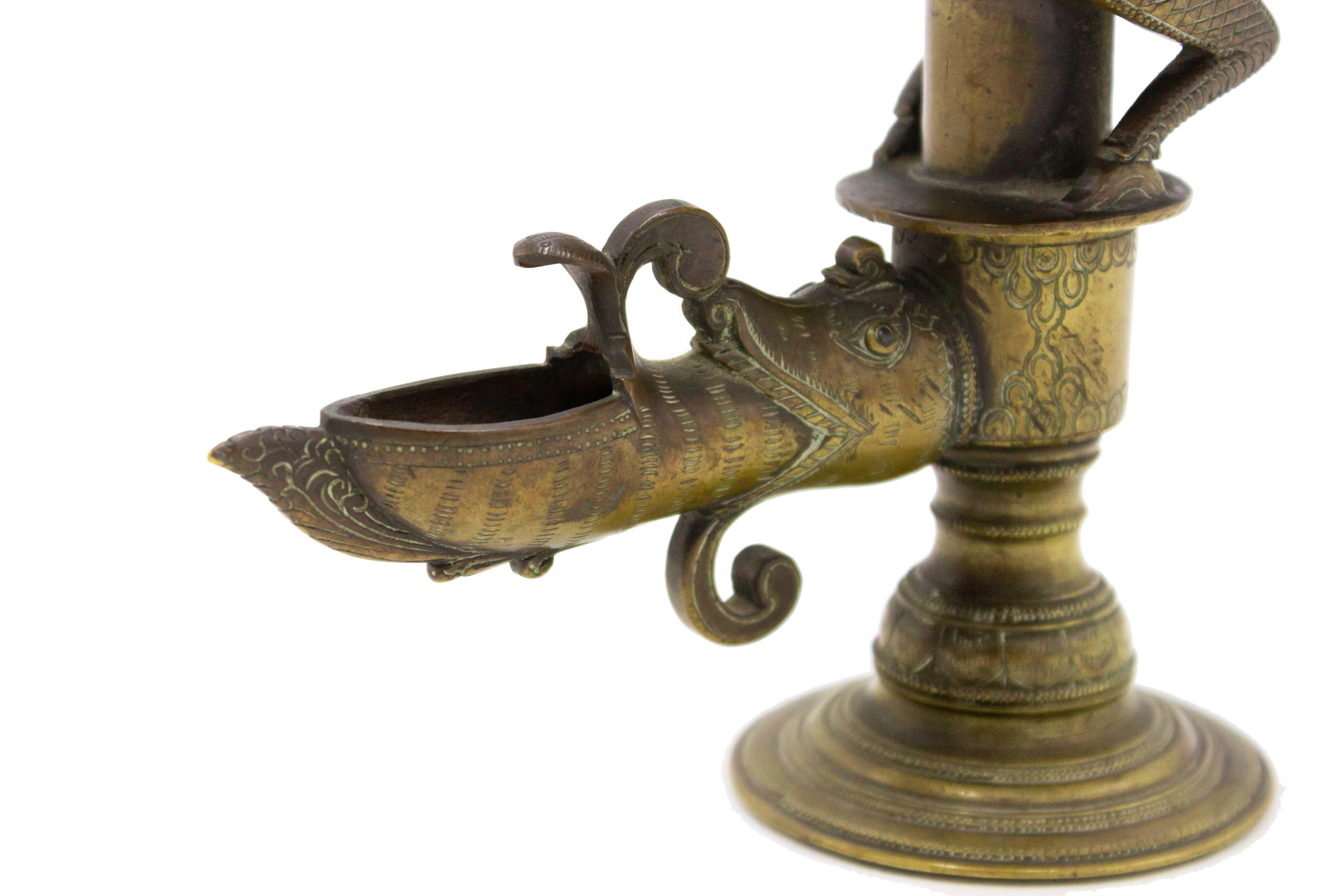 Pair of Indian Deccan Hanging Bronze Oil Lamps in the Shape of Birds In Good Condition In New York, NY