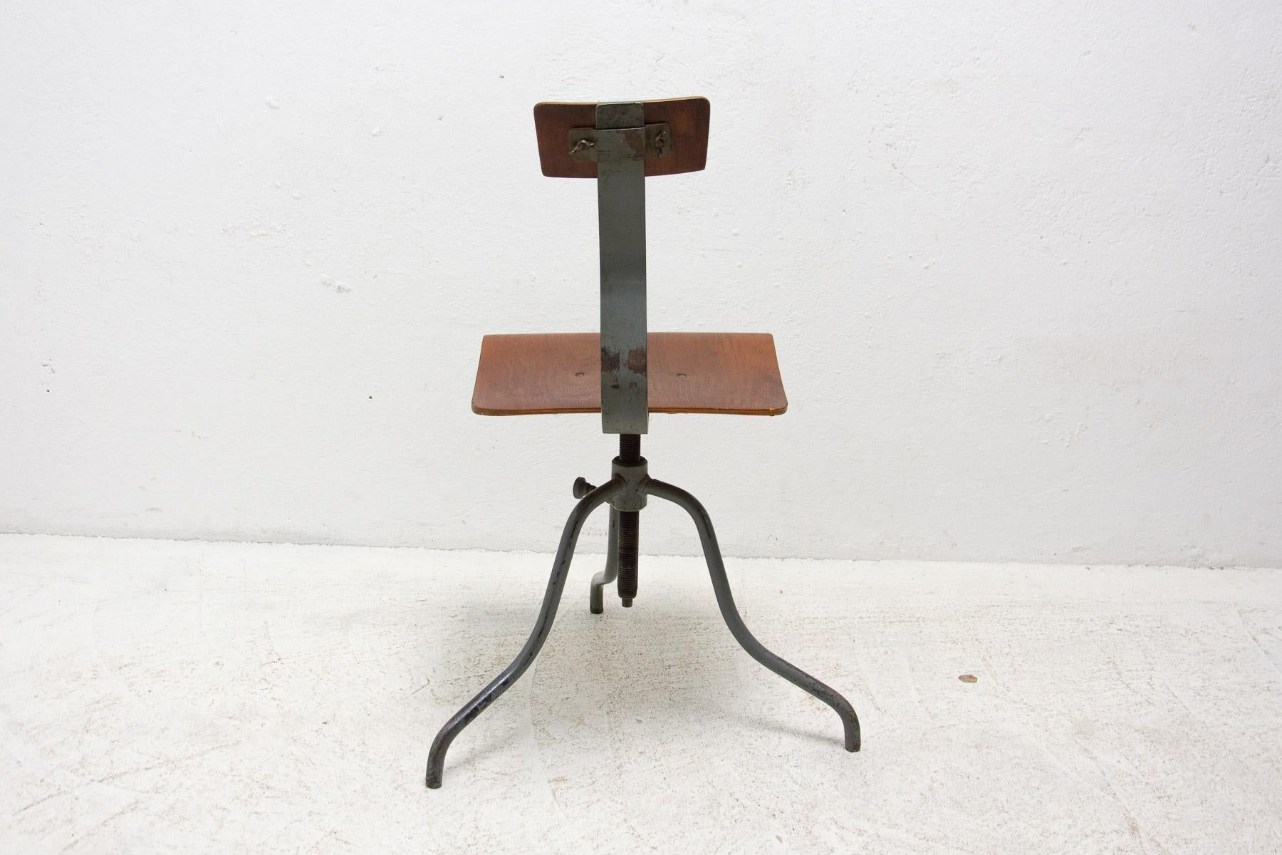 Pair of Industrial Adjustable Desk Chairs, 1960´s 8
