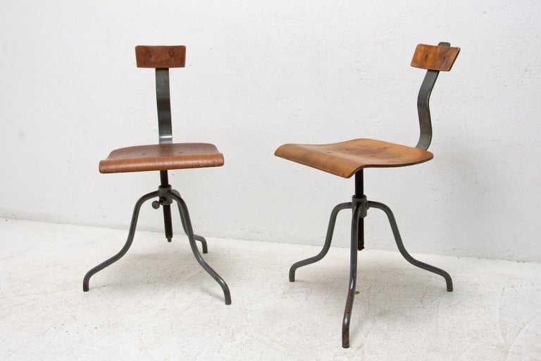 20th Century Pair of Industrial Adjustable Desk Chairs, 1960´s For Sale
