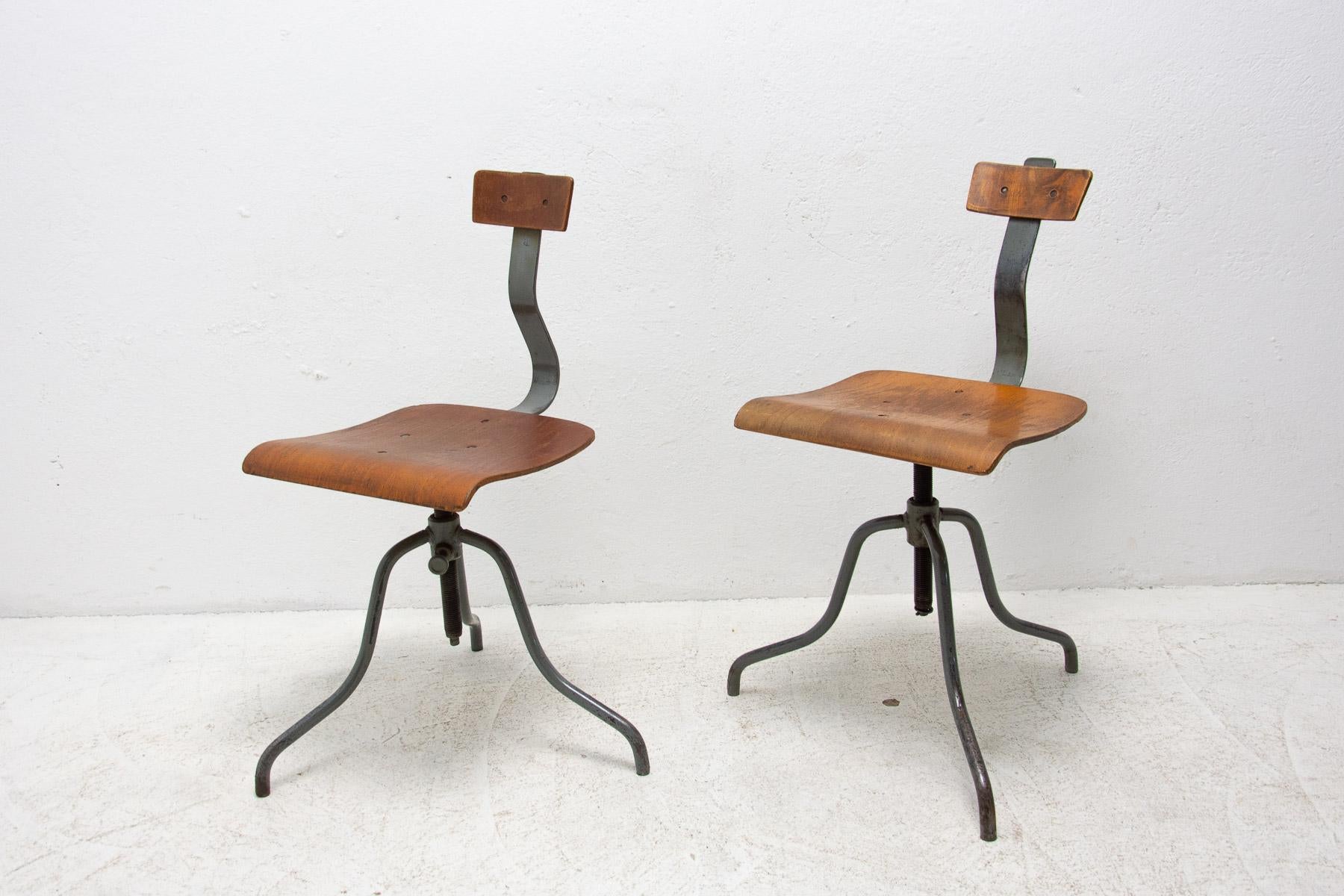 Metal Pair of Industrial Adjustable Desk Chairs, 1960´s