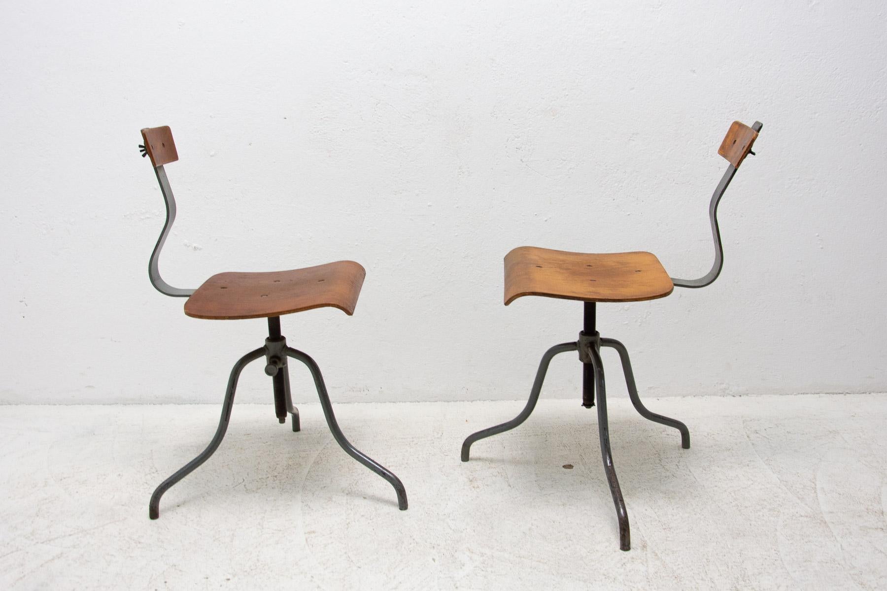 Pair of Industrial Adjustable Desk Chairs, 1960´s 1
