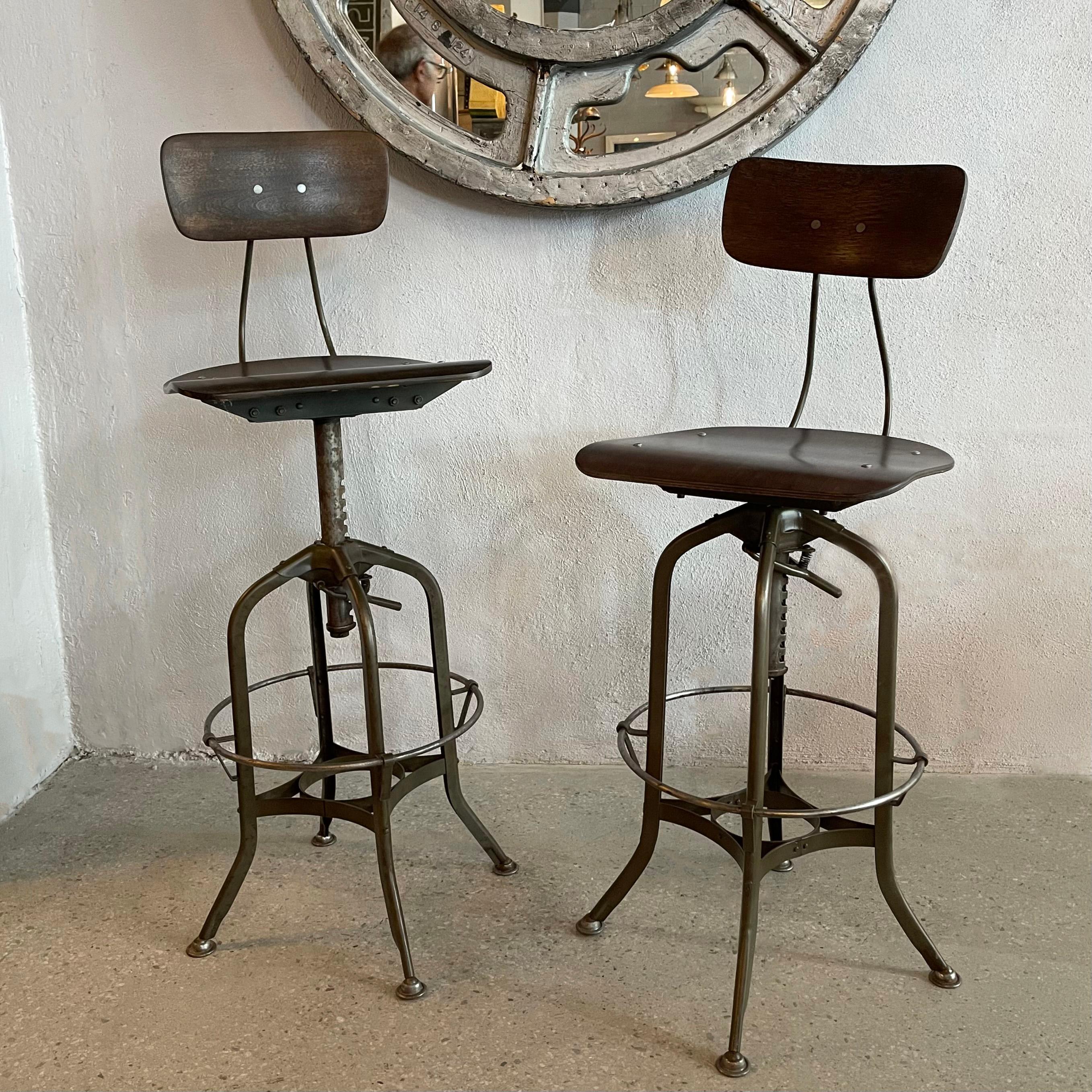 Pair Of Industrial Drafting Stools By Toledo Metal Furniture Co In Good Condition In Brooklyn, NY