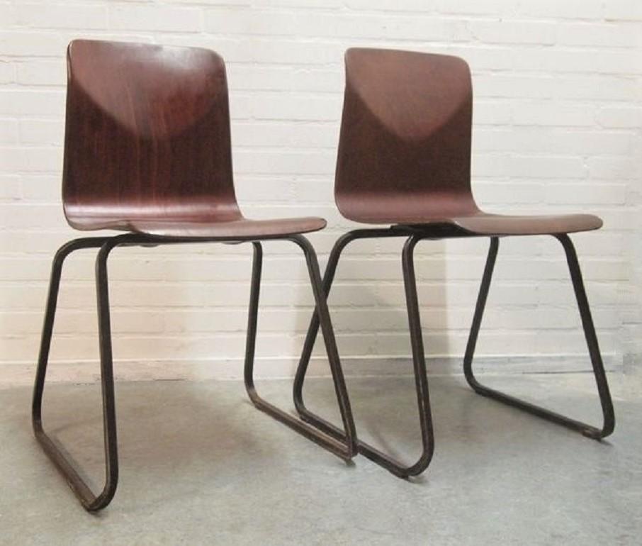 Mid-Century Modern Paire de chaises empilables industrielles Elmar Flötotto pour Galvanitas Pagholz en vente