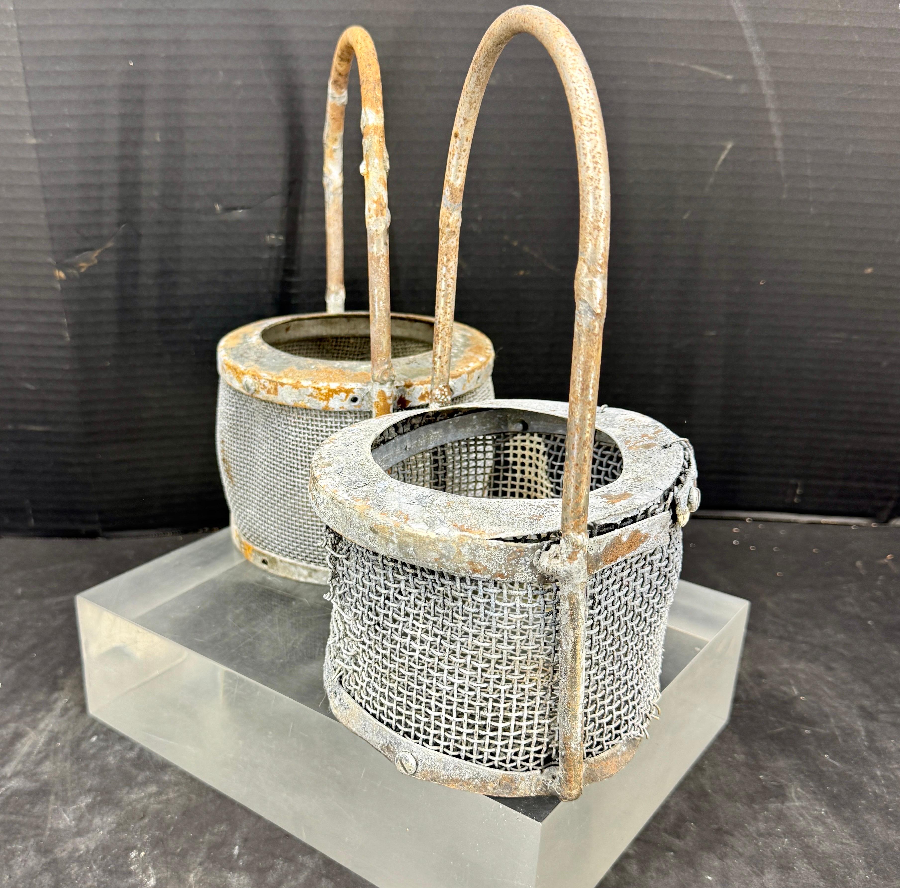 Pareja de jardineras industriales de metal, americanas Años 20-1940 en venta 4
