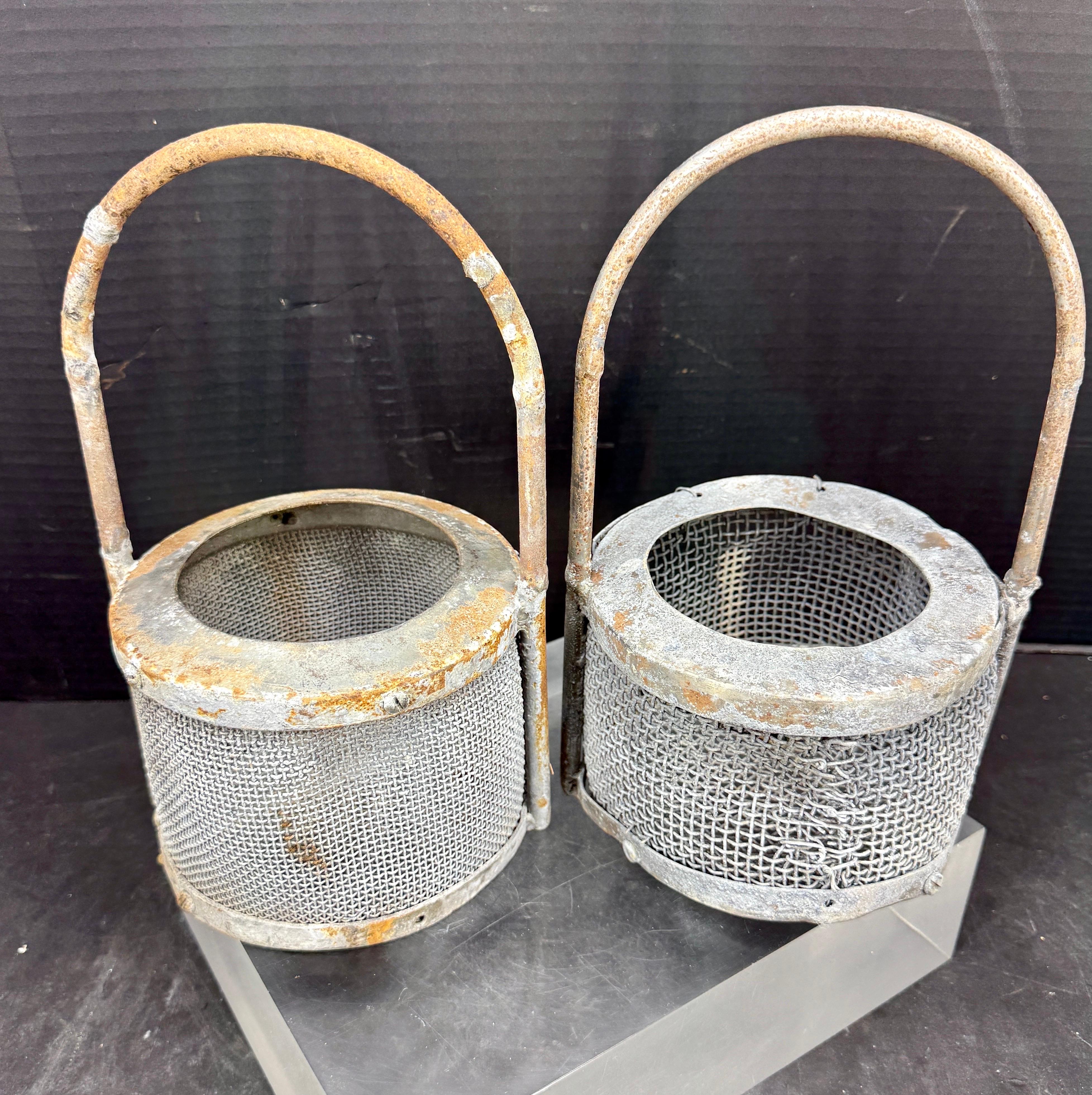 Pareja de jardineras industriales de metal, americanas Años 20-1940 Metal en venta