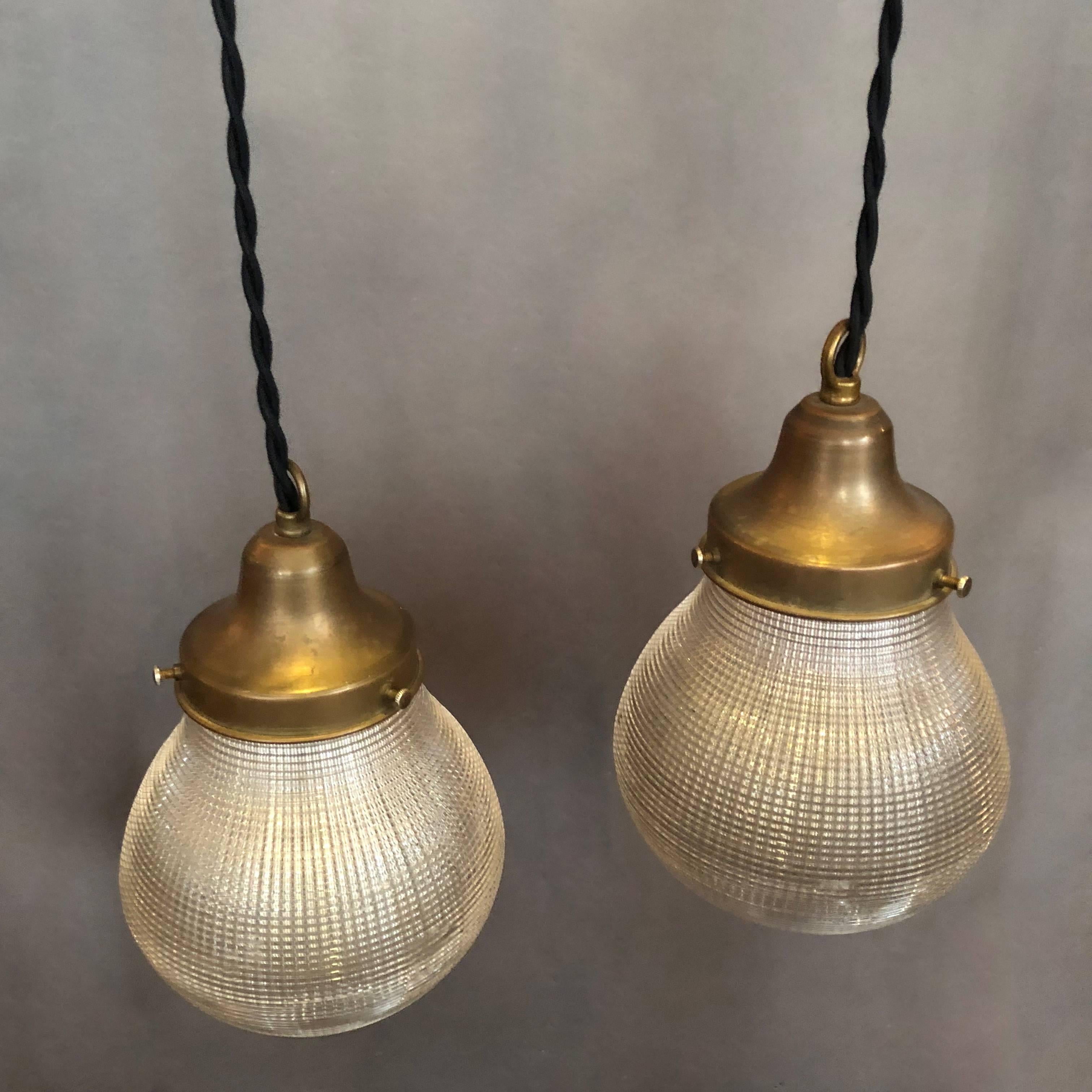 pear shaped glass pendant light