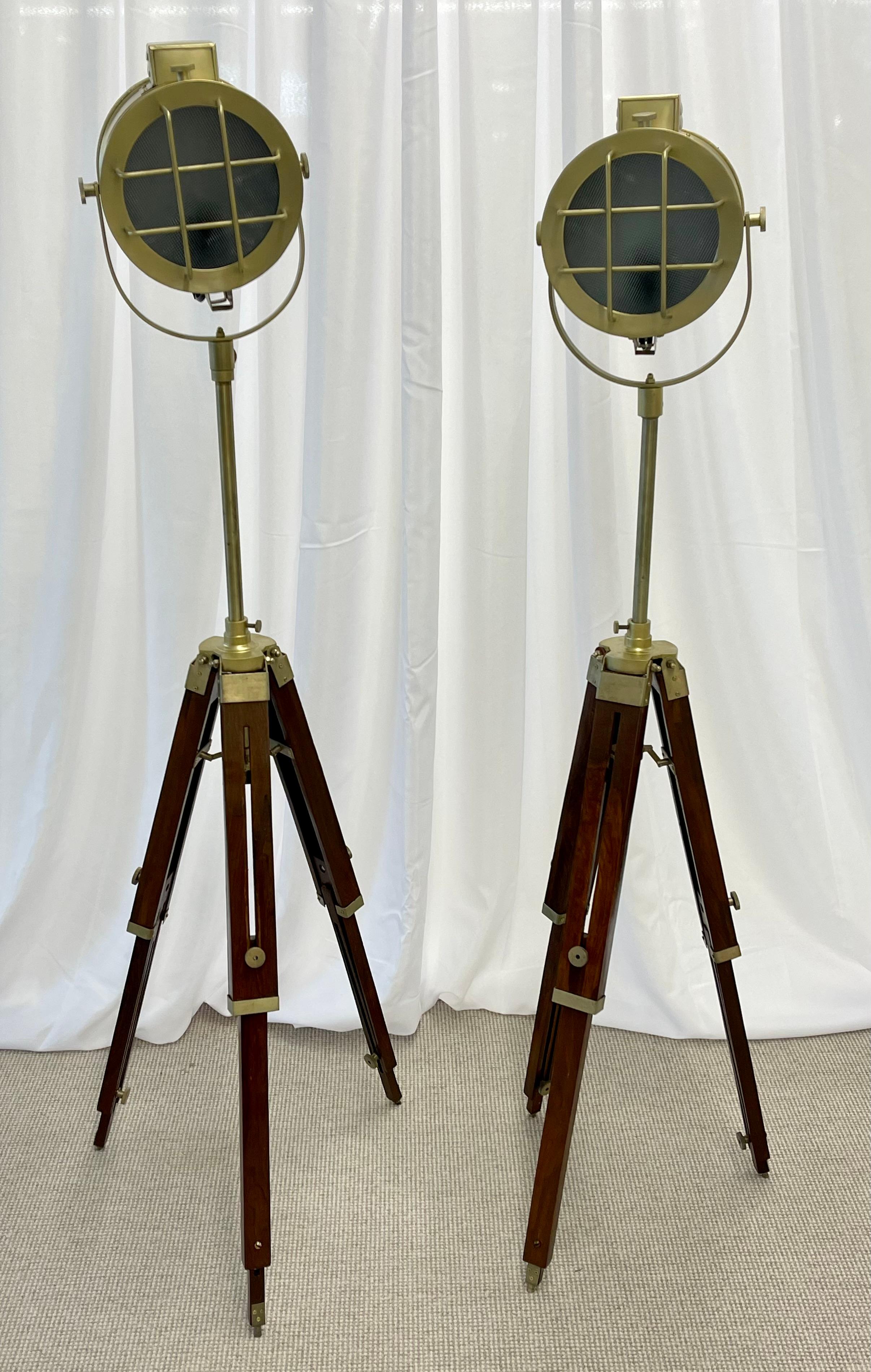 Pair of Industrial Style Search Lights, Mahogany Tri-Pod Base In Good Condition For Sale In Stamford, CT