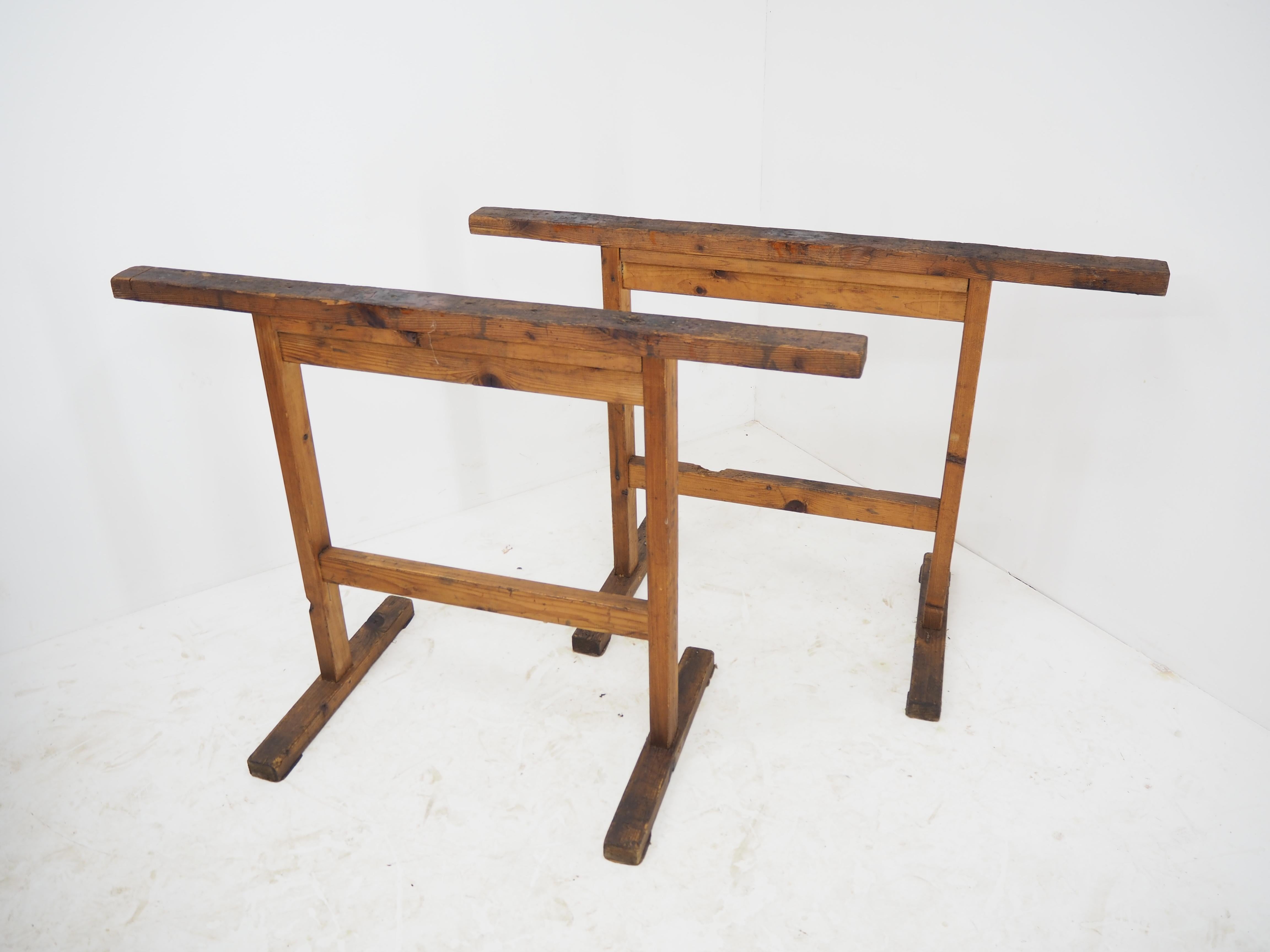 Tchèque Paire de socles de table industrielle à tréteaux en Wood, début du 20e siècle en vente