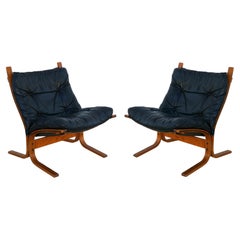 Ein Paar Ingmar Relling Westnofa Siesta Lounge-Sling Chairs aus schwarzem Leder