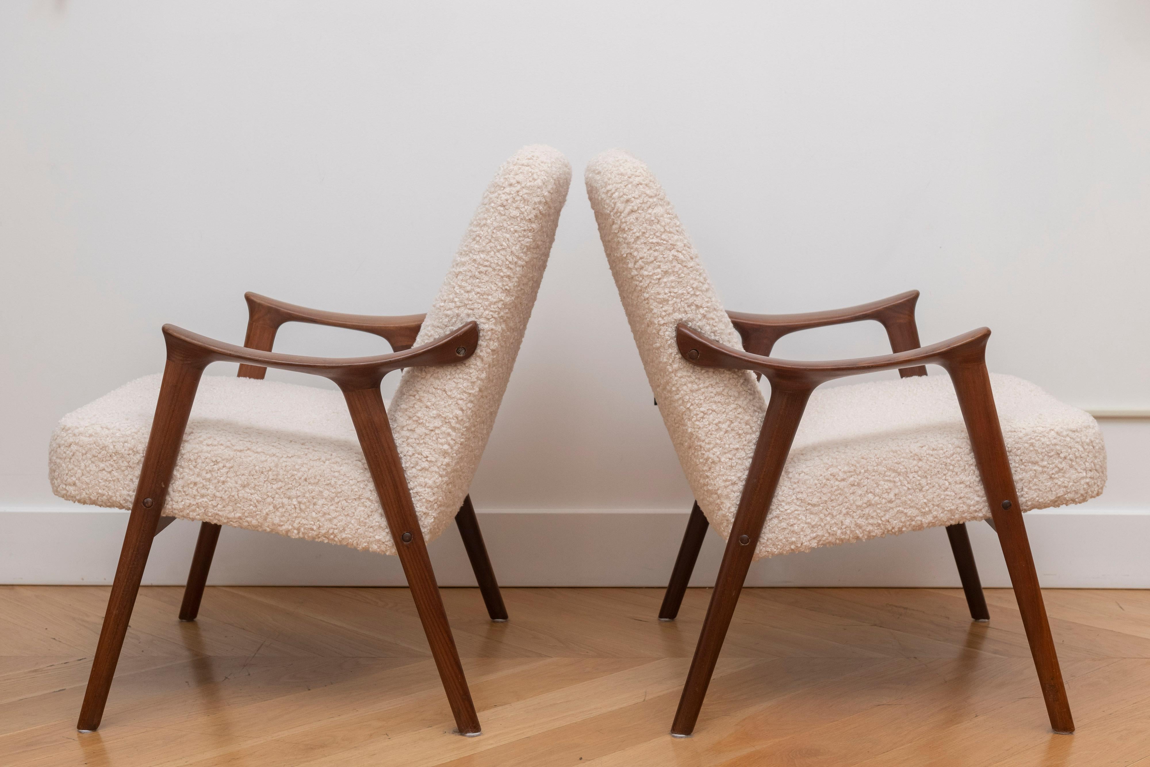 Pair of Ingmar Relling Lounge Chairs In Excellent Condition For Sale In San Francisco, CA