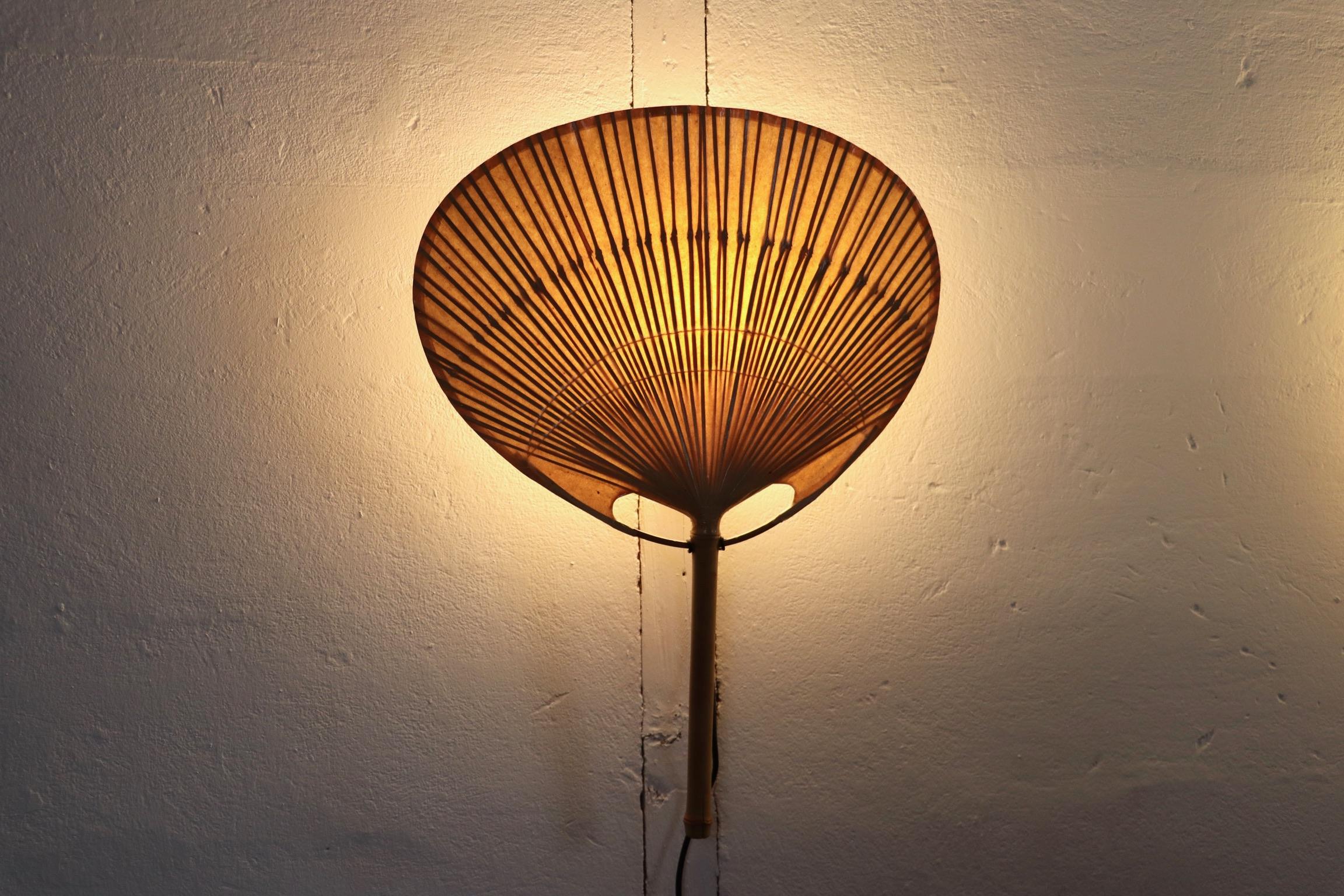 Paire de lampes murales Uchiwa II d'Ingo Maurer pour M-Design, 1973 Bon état - En vente à ABCOUDE, UT