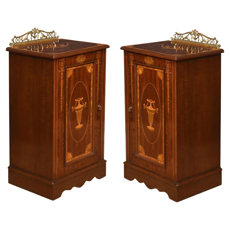 Pair of Inlaid bedside For Sale at 1stDibs