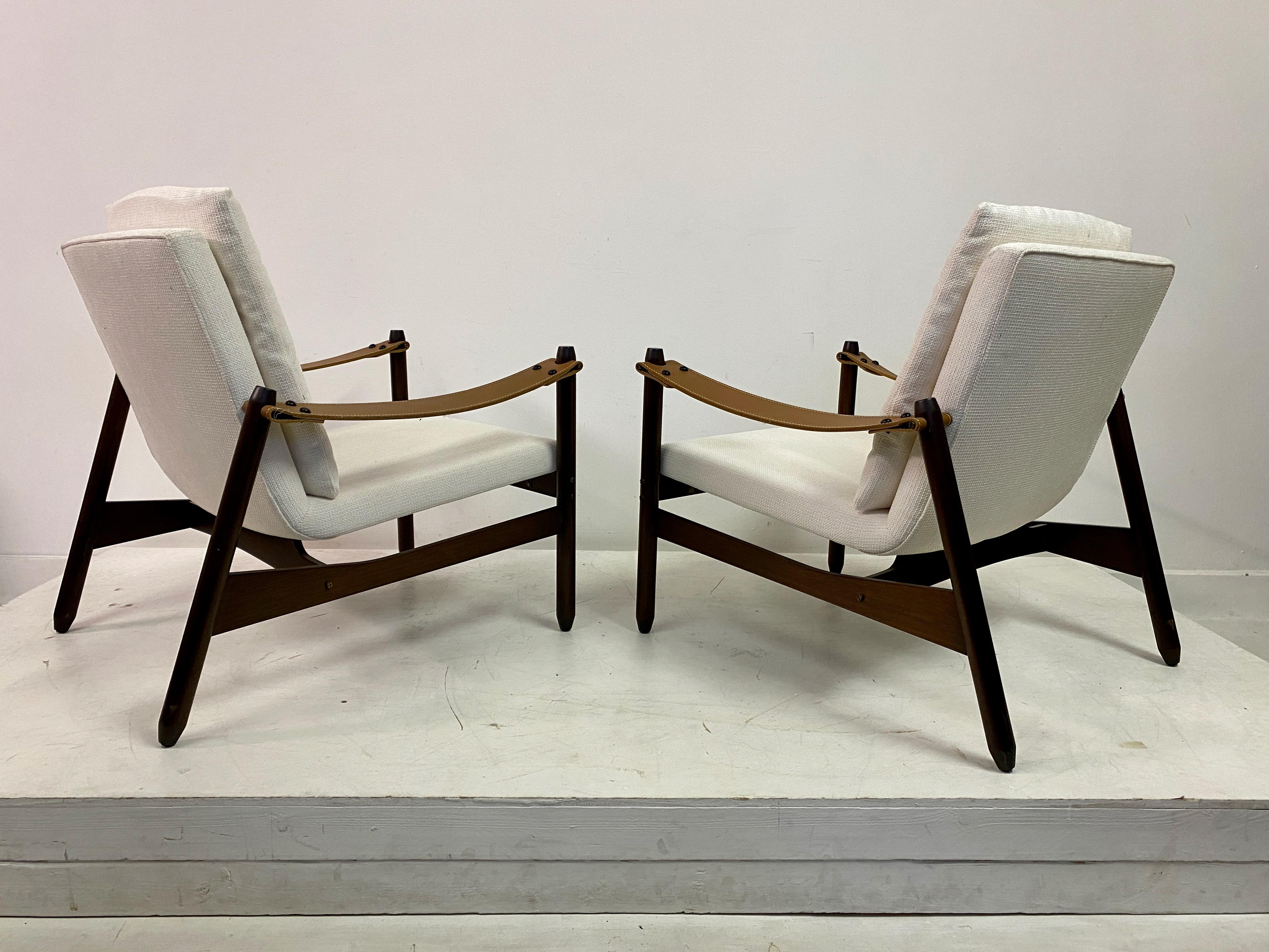 Pair Of Ipanema Armchairs By Jorge Zalszupin 6