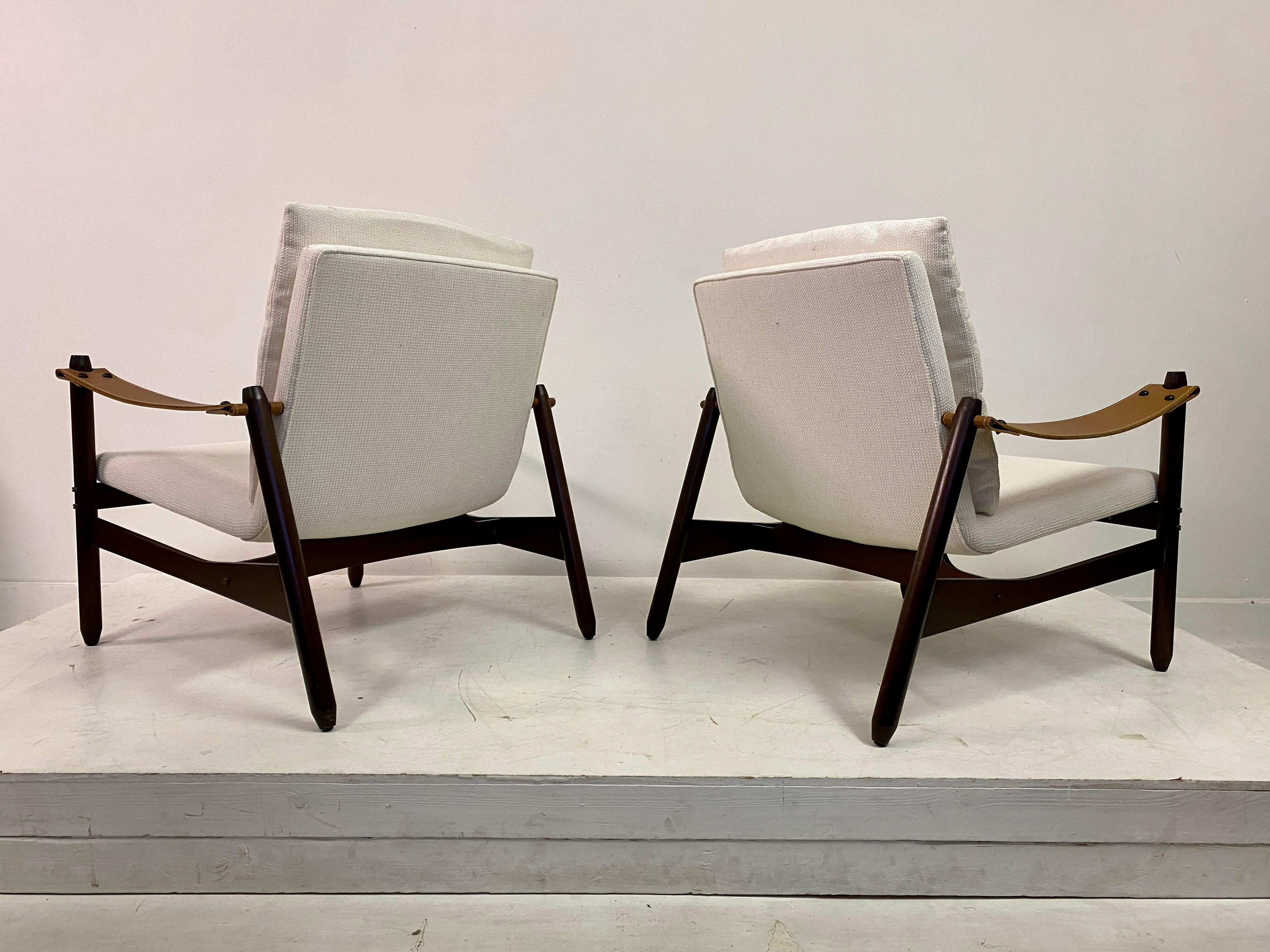 Pair Of Ipanema Armchairs By Jorge Zalszupin 8