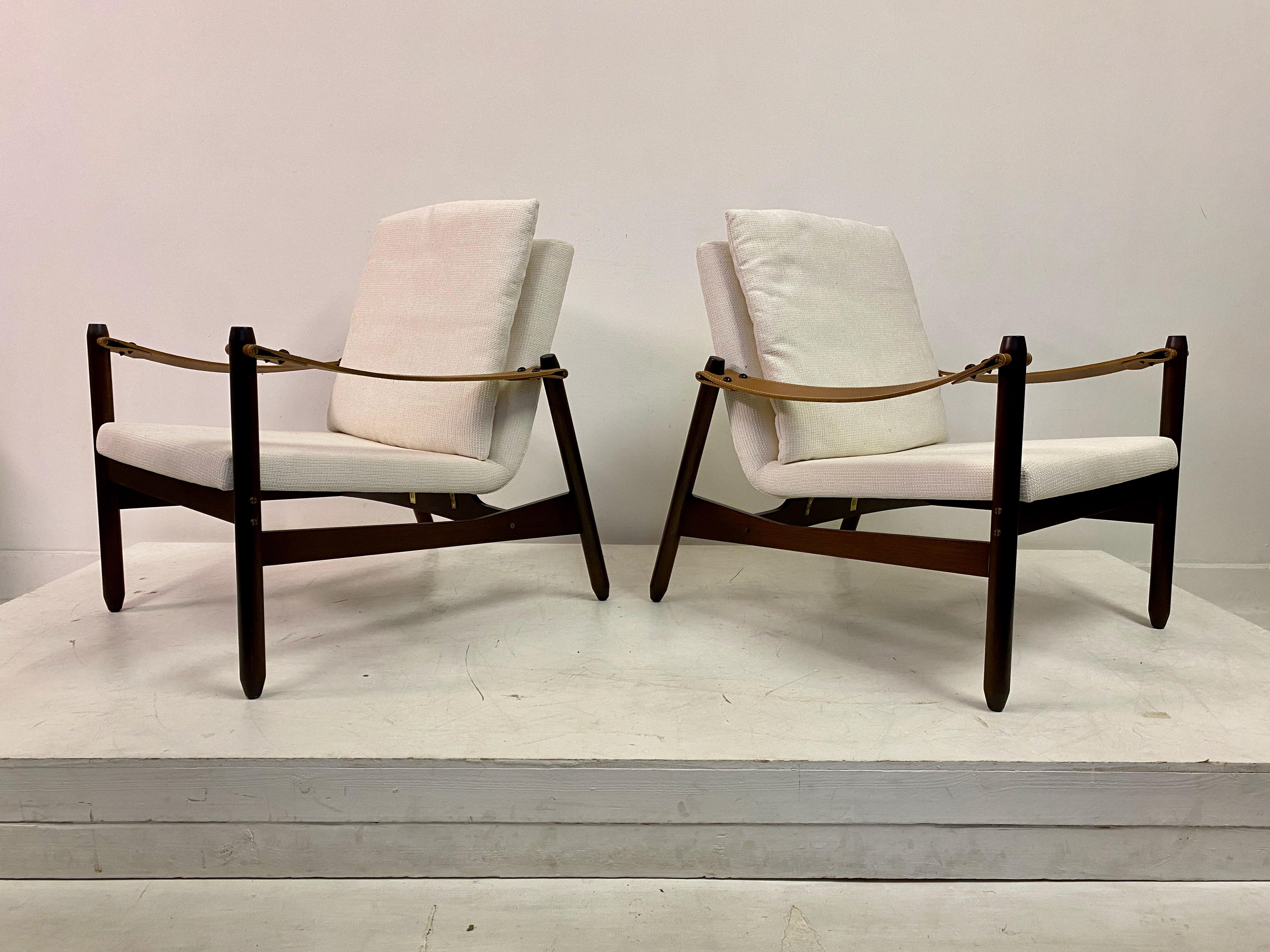 Pair Of Ipanema Armchairs By Jorge Zalszupin 10