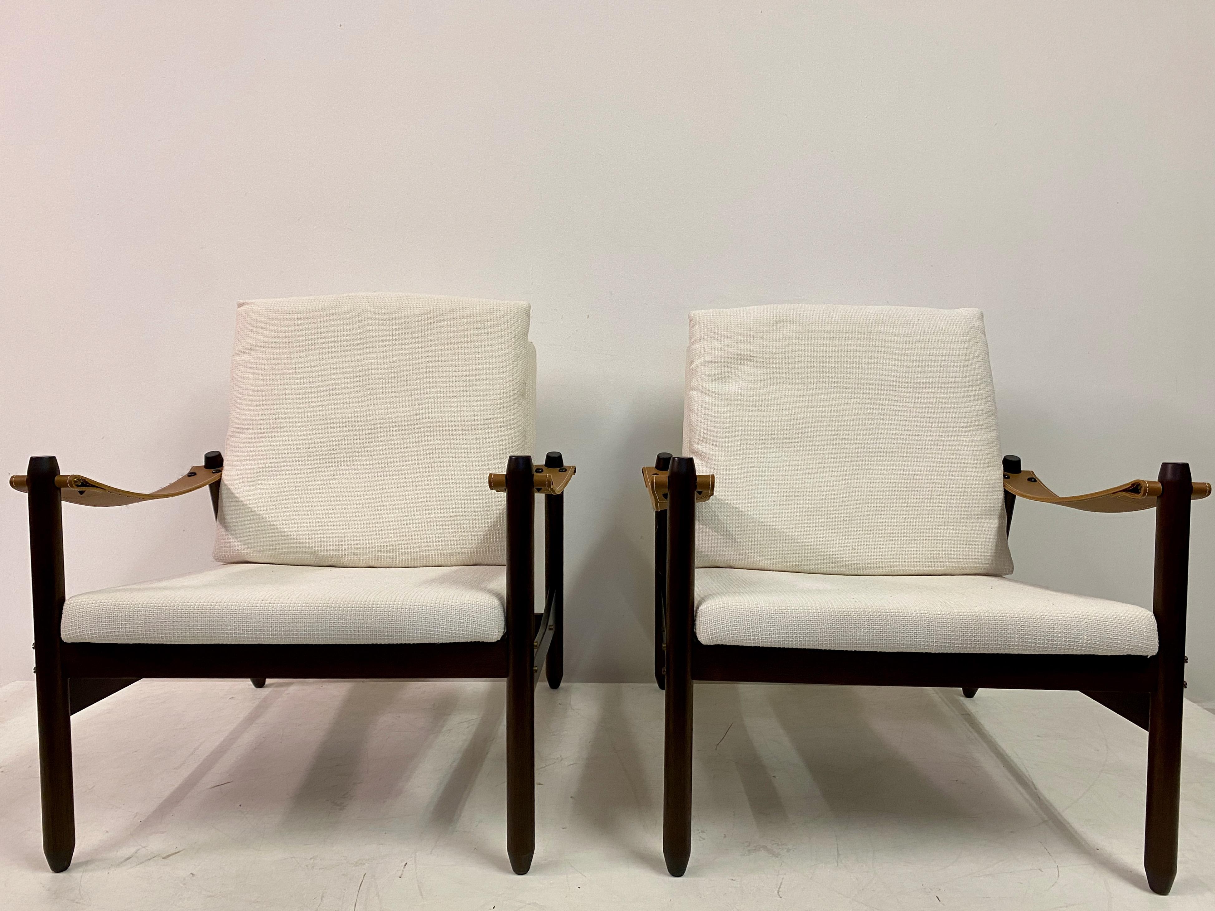 Mid-Century Modern Pair Of Ipanema Armchairs By Jorge Zalszupin